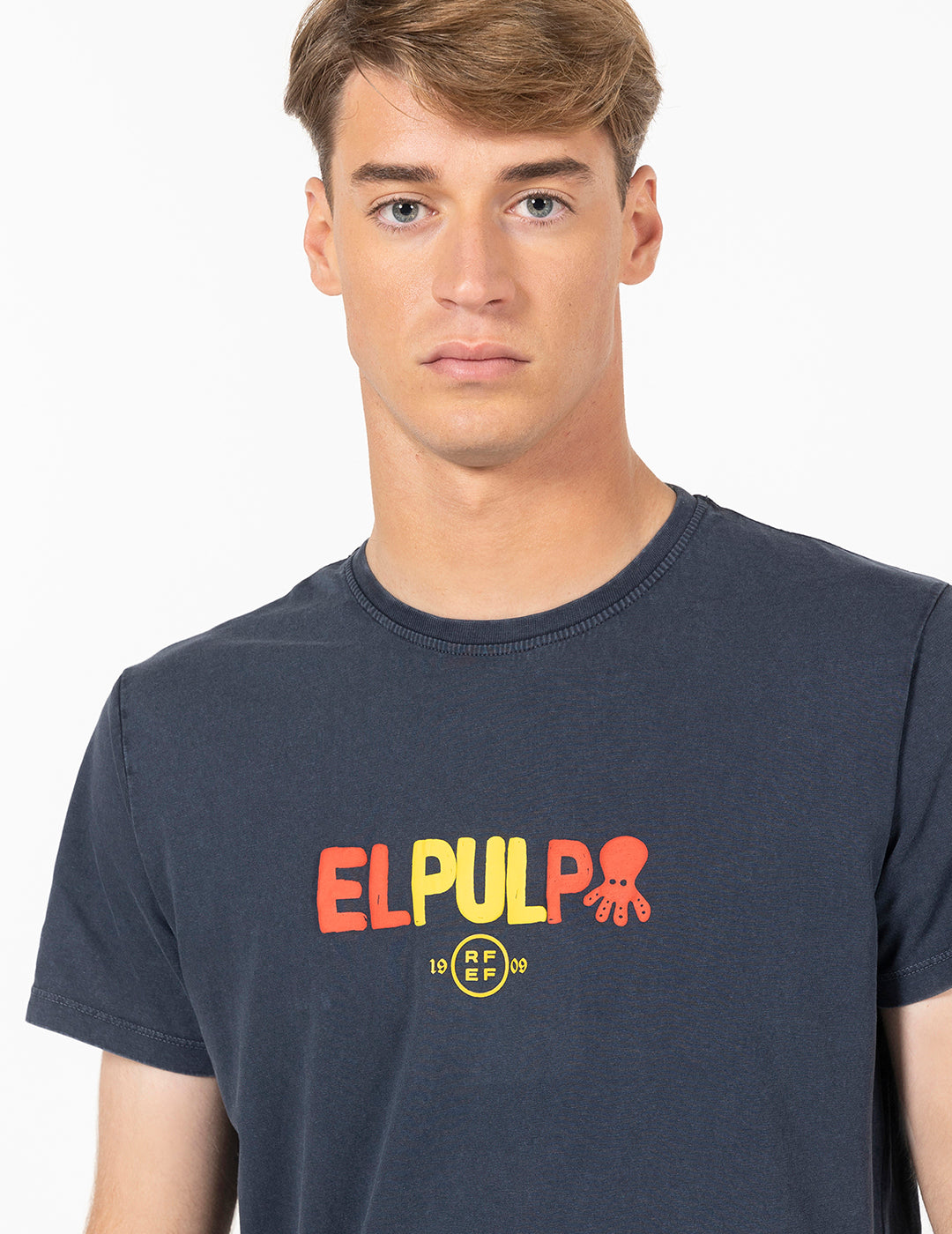 CAMISOLA RFEF AZUL MARINHO COM LETRAS DELAVÉ