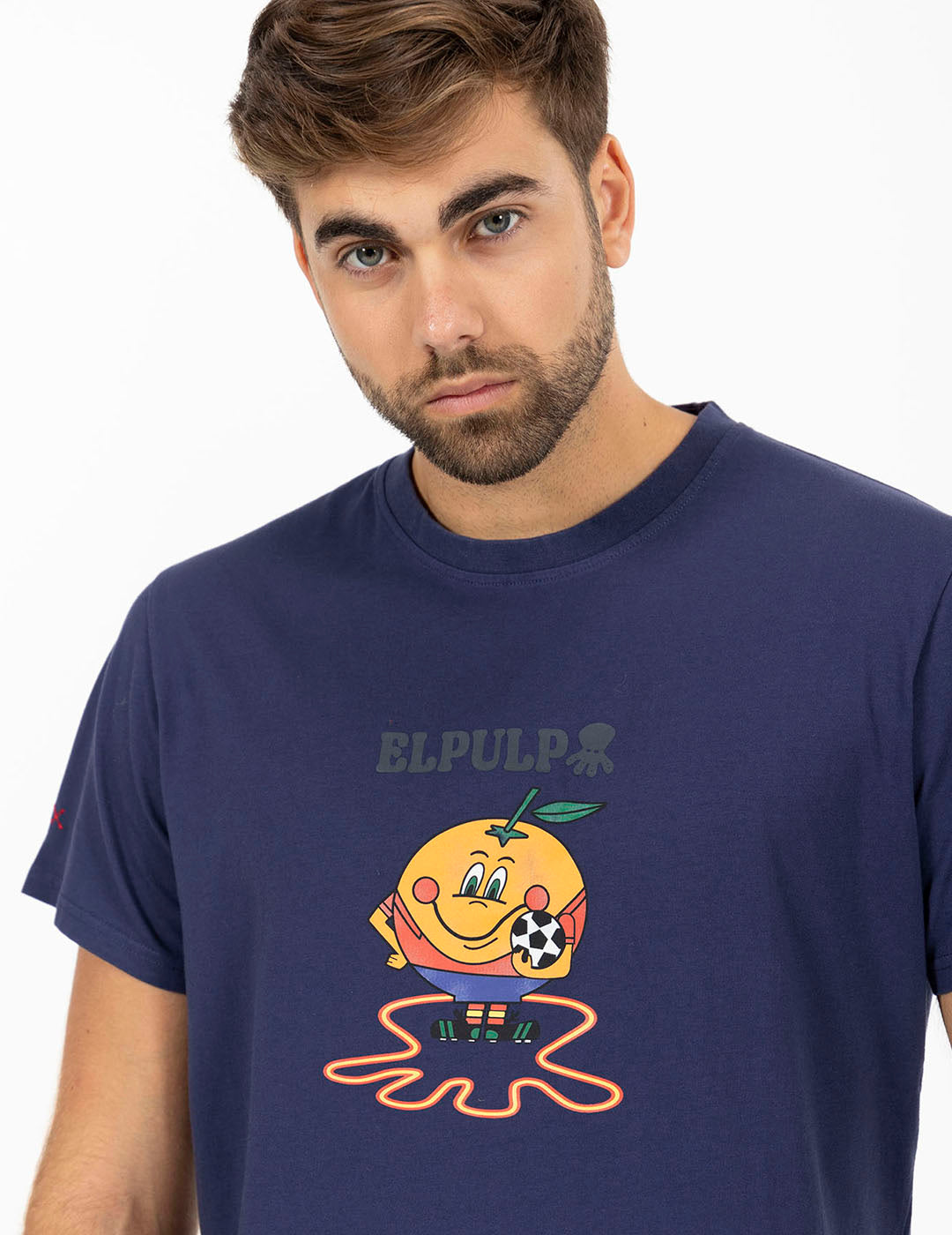 T-SHIRT DELAVÉ COM ESTAMPA DE POLVO AZUL MARINHO E LARANJA