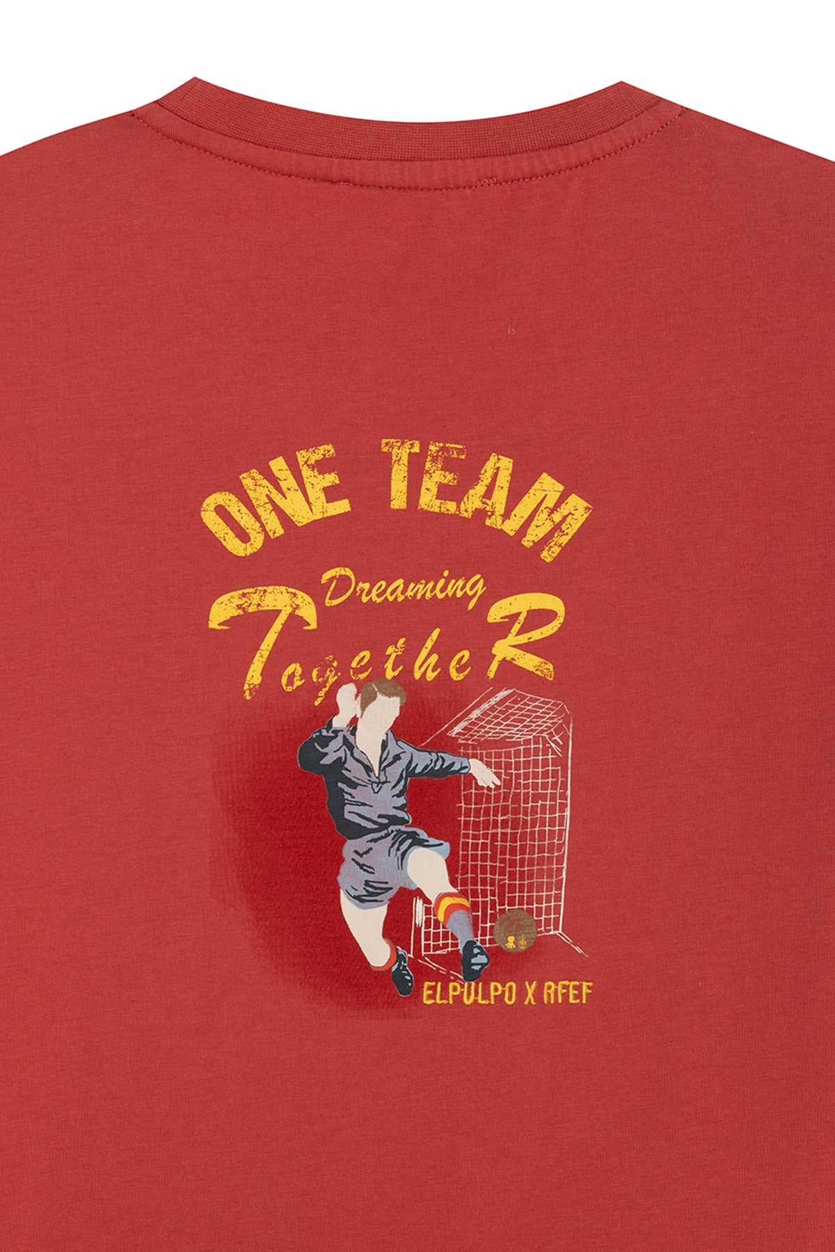 CAMISETA ESTAMPADO GRÁFICO DESGASTADO FÚTBOL ROJO DELAVÉ
