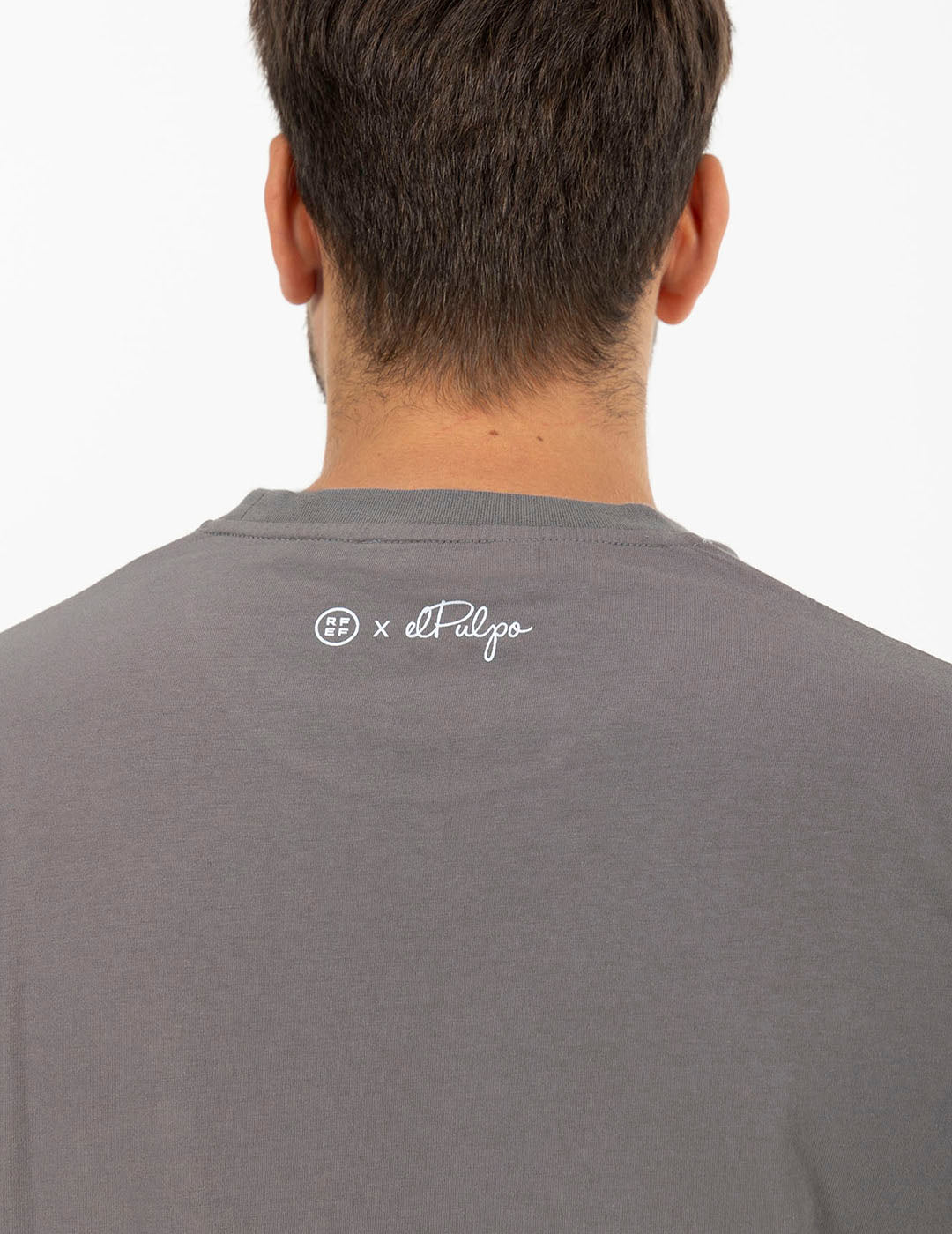 T-SHIRT COM ESTAMPA DE SILHUETA LARANJA CARVÃO