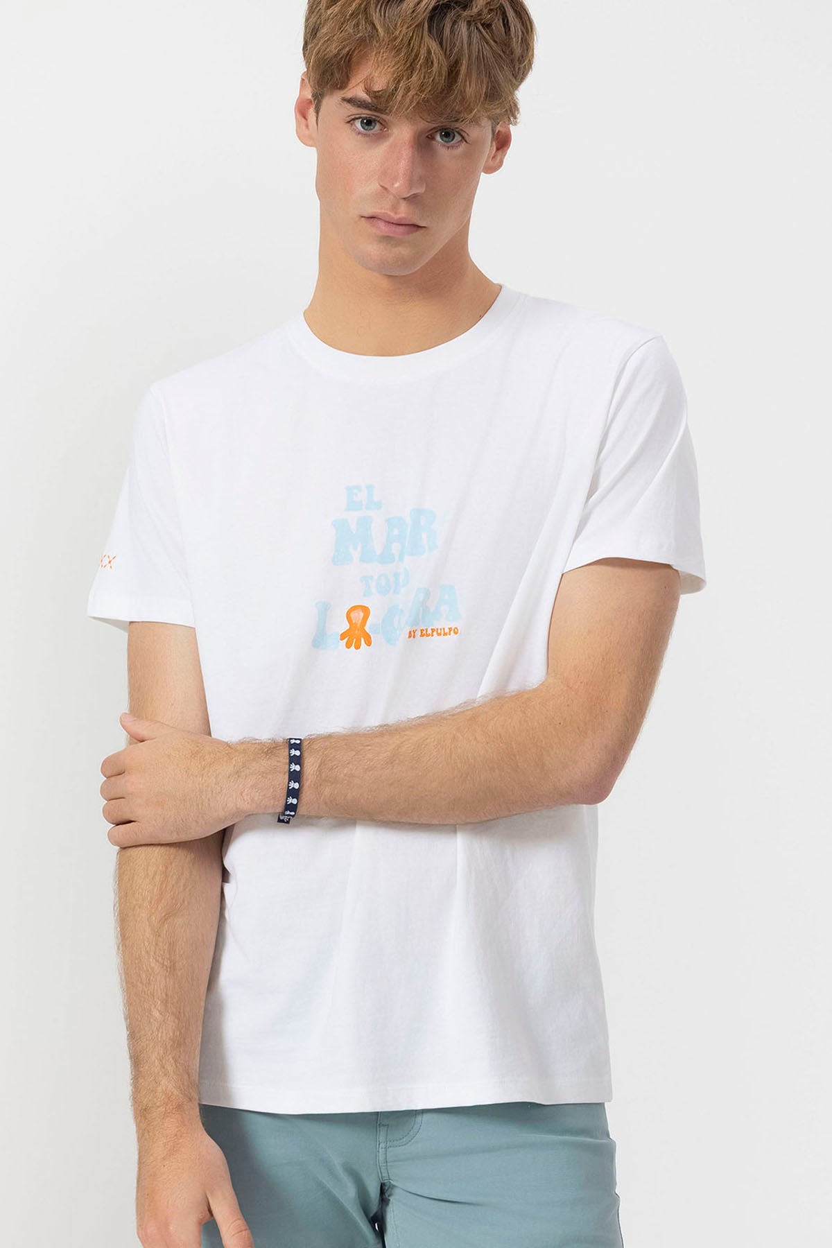 CAMISETA EL MAR TODO LO-CURA BLANCO PURO