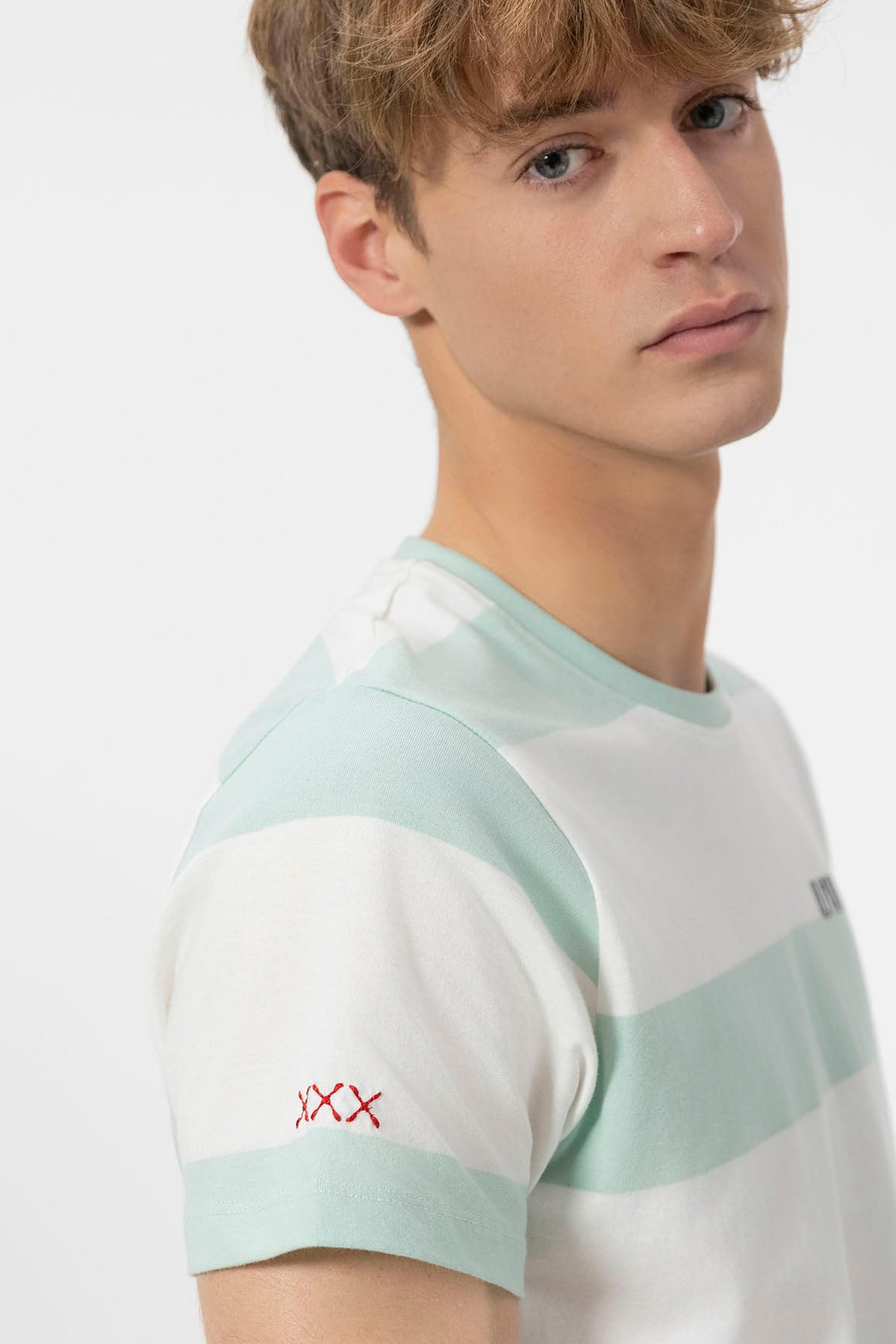 TURQUOISE BLUE WIDE STRIPED T-SHIRT