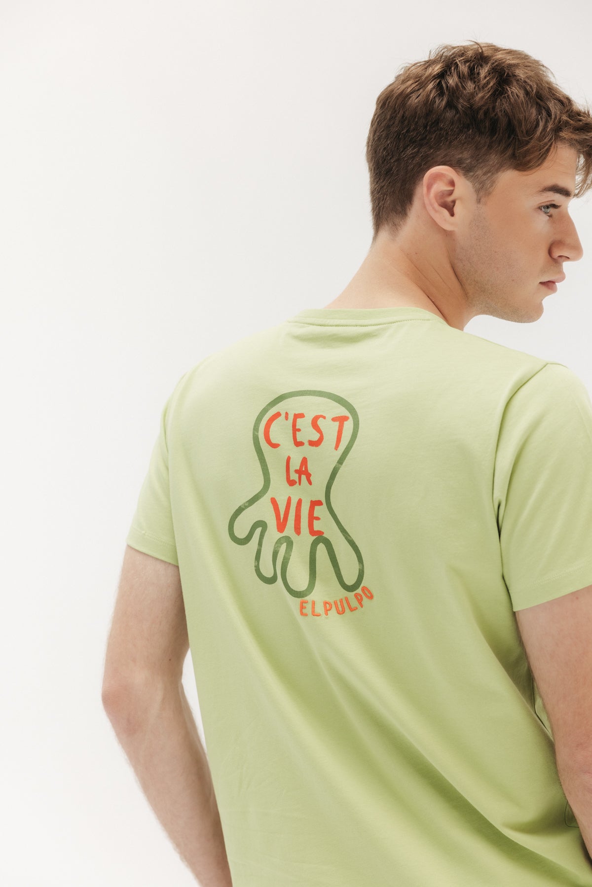 CAMISETA ESTAMPADO CEST LA VIE VERDE CLARO