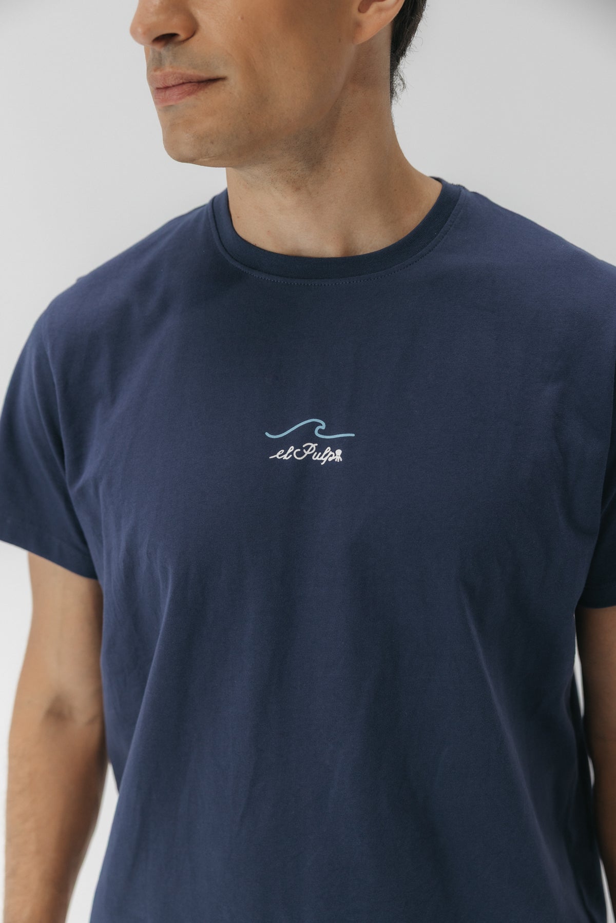CAMISETA EL MAR TODO LO-CURA AZUL MARINO DELAVÉ