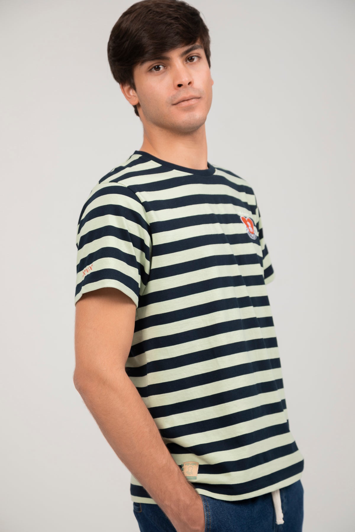 Camiseta de rayas corazón verde menta