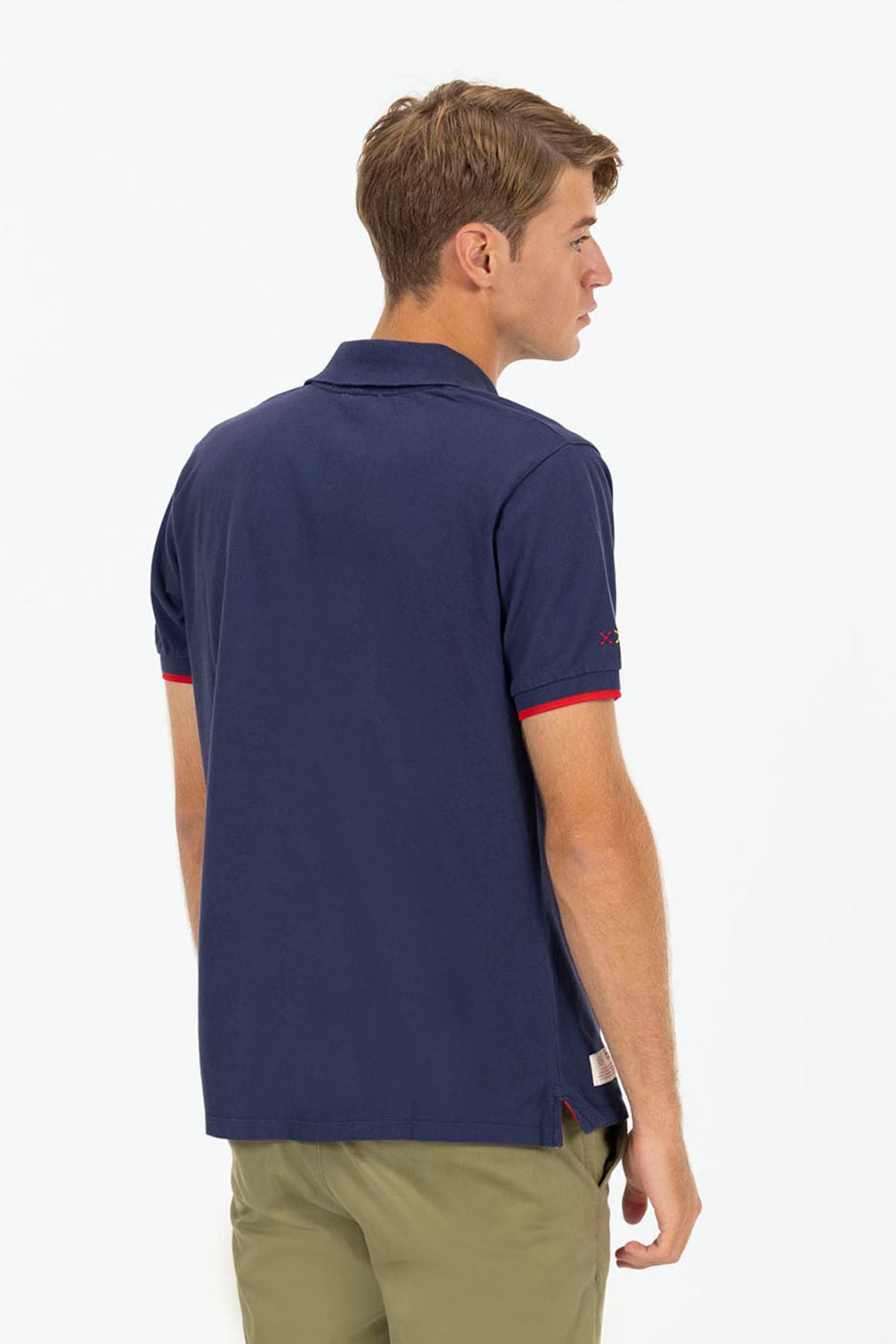 POLO ESTAMPADO ELPULPO Y NARANJITO CONTRASTES AZUL MARINO