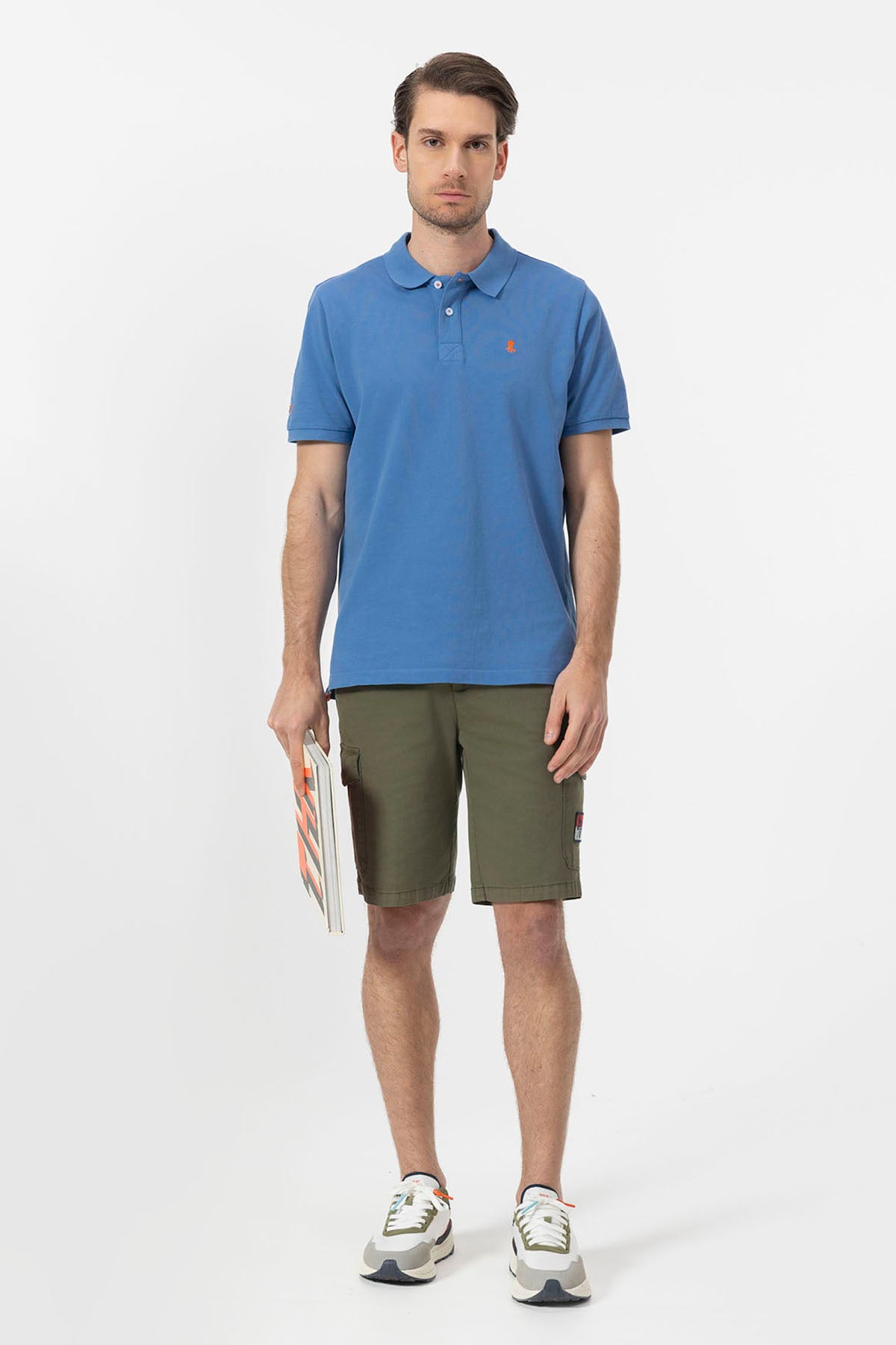 CAMISA POLO LAVADA COM BORDADO EM CONTRASTE ÍNDIGO