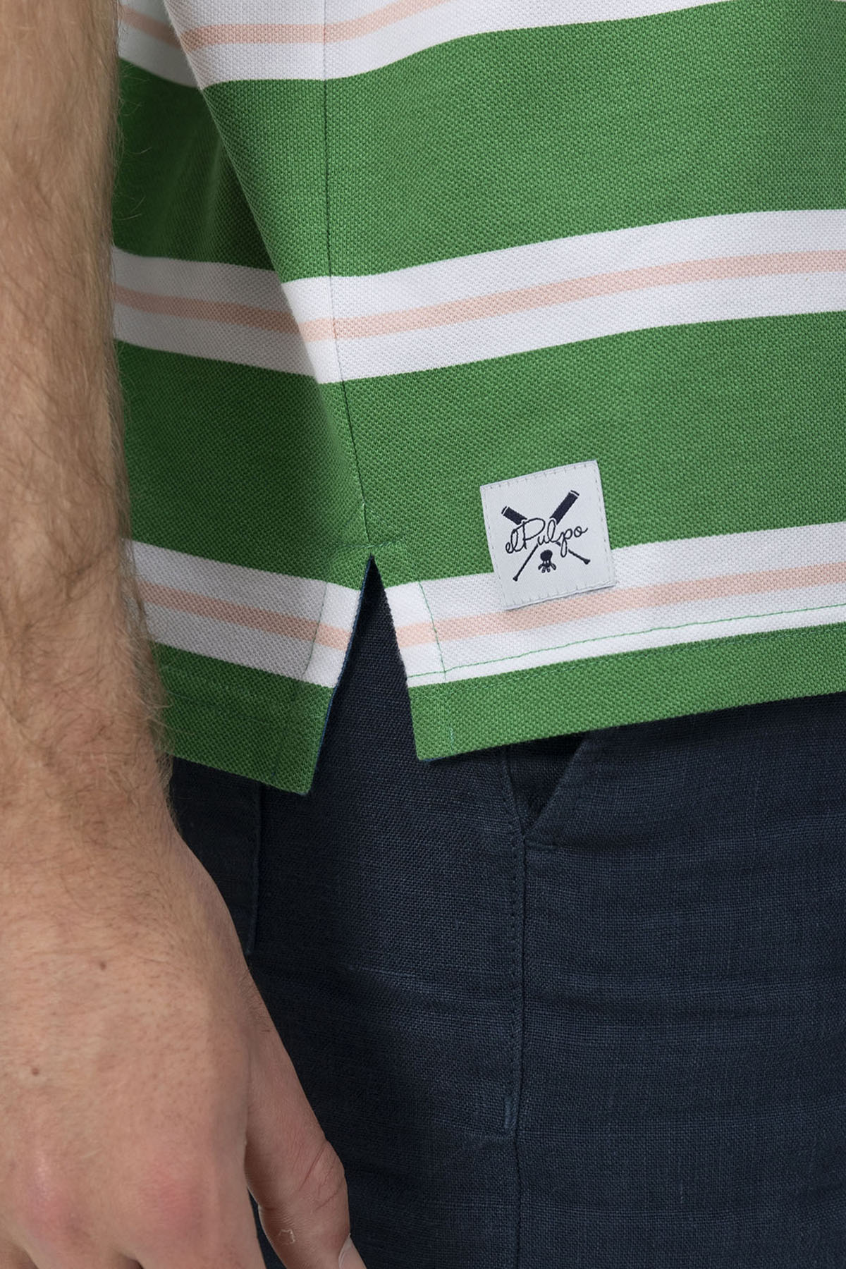 Polo às riscas com remos verdes e polvos bordados