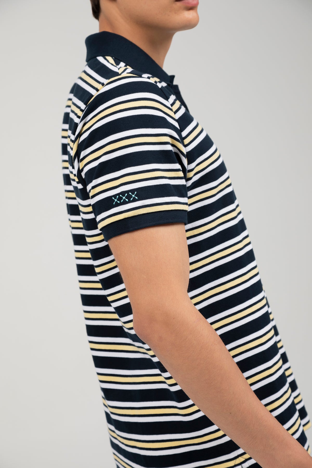 Polo micro rayas contraste azul marino