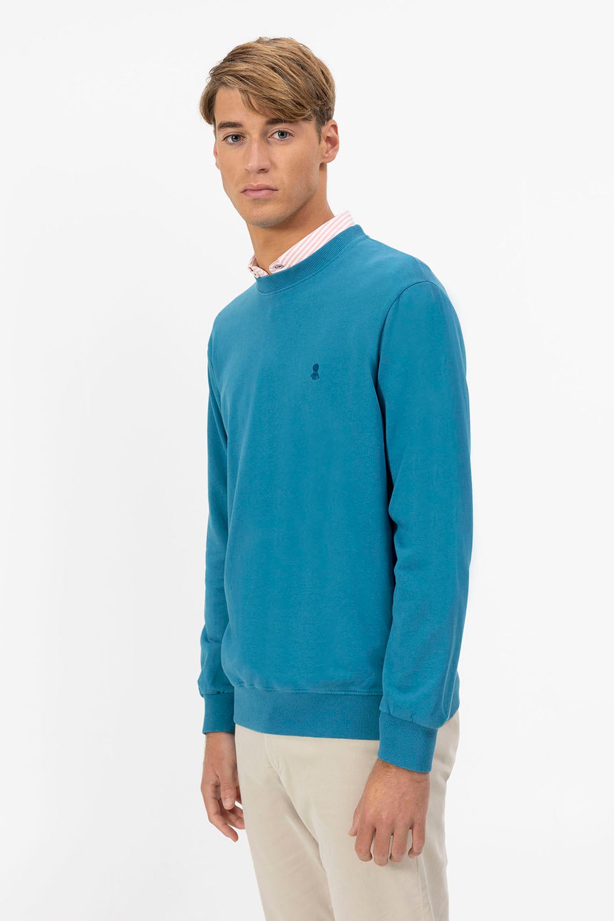 SUDADERA BORDADO A TONO ELPULPO AZUL ZAFIRO