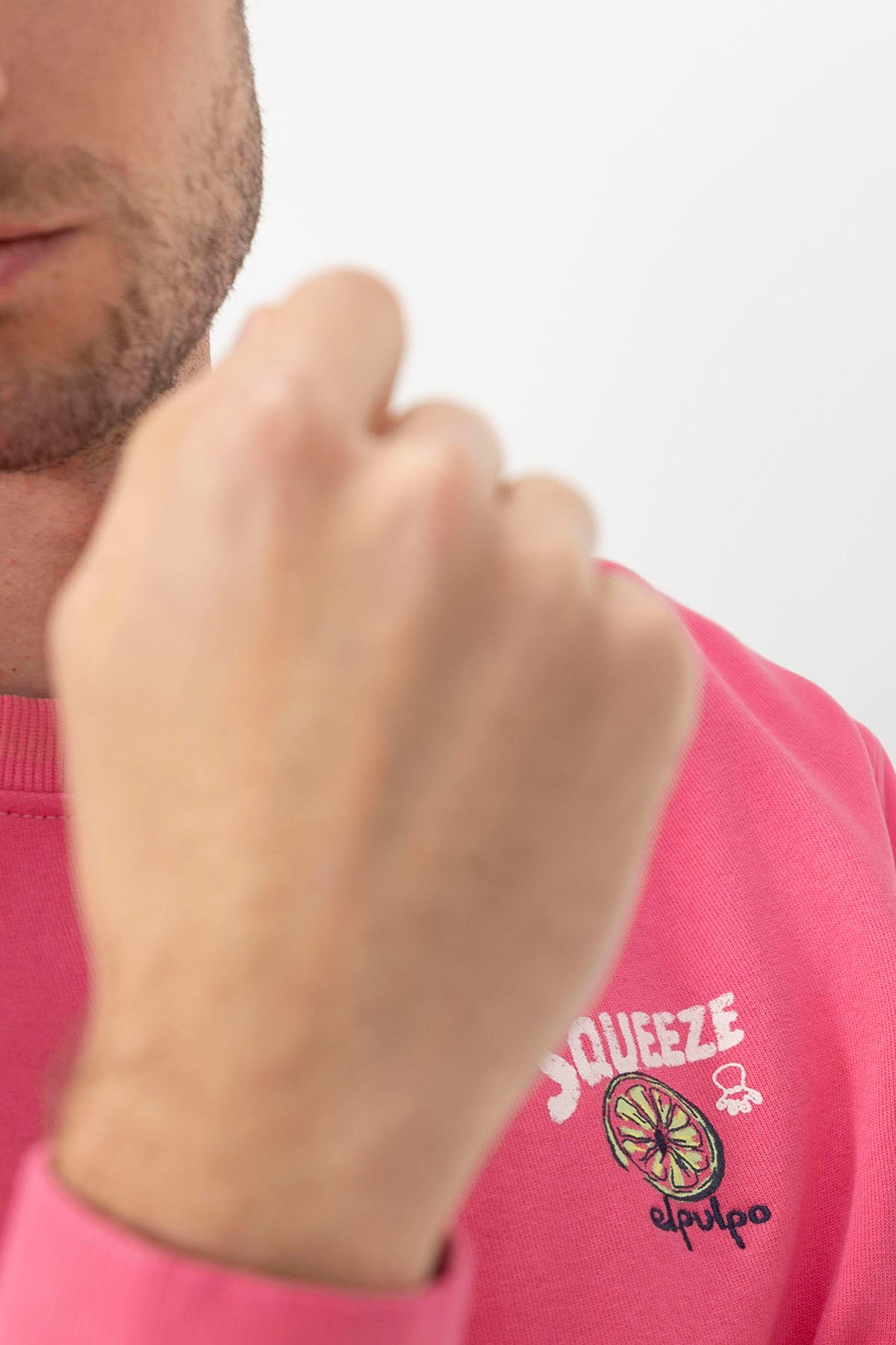 SUDADERA ESTAMPADO SQUEEZE ROSA CHICLE