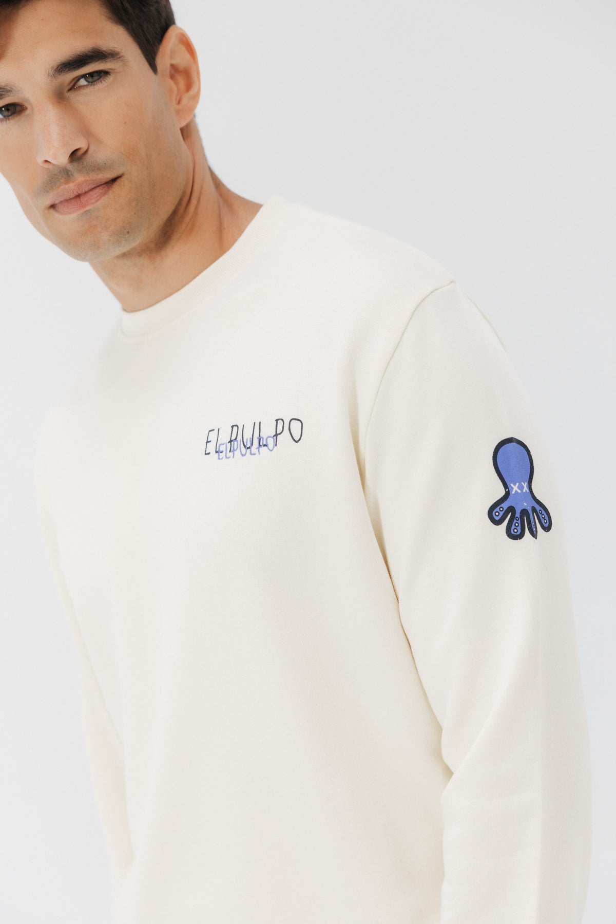 SUDADERA ESTAMPADO TRIPLE LOGO DESGASTADO BLANCO ROTO
