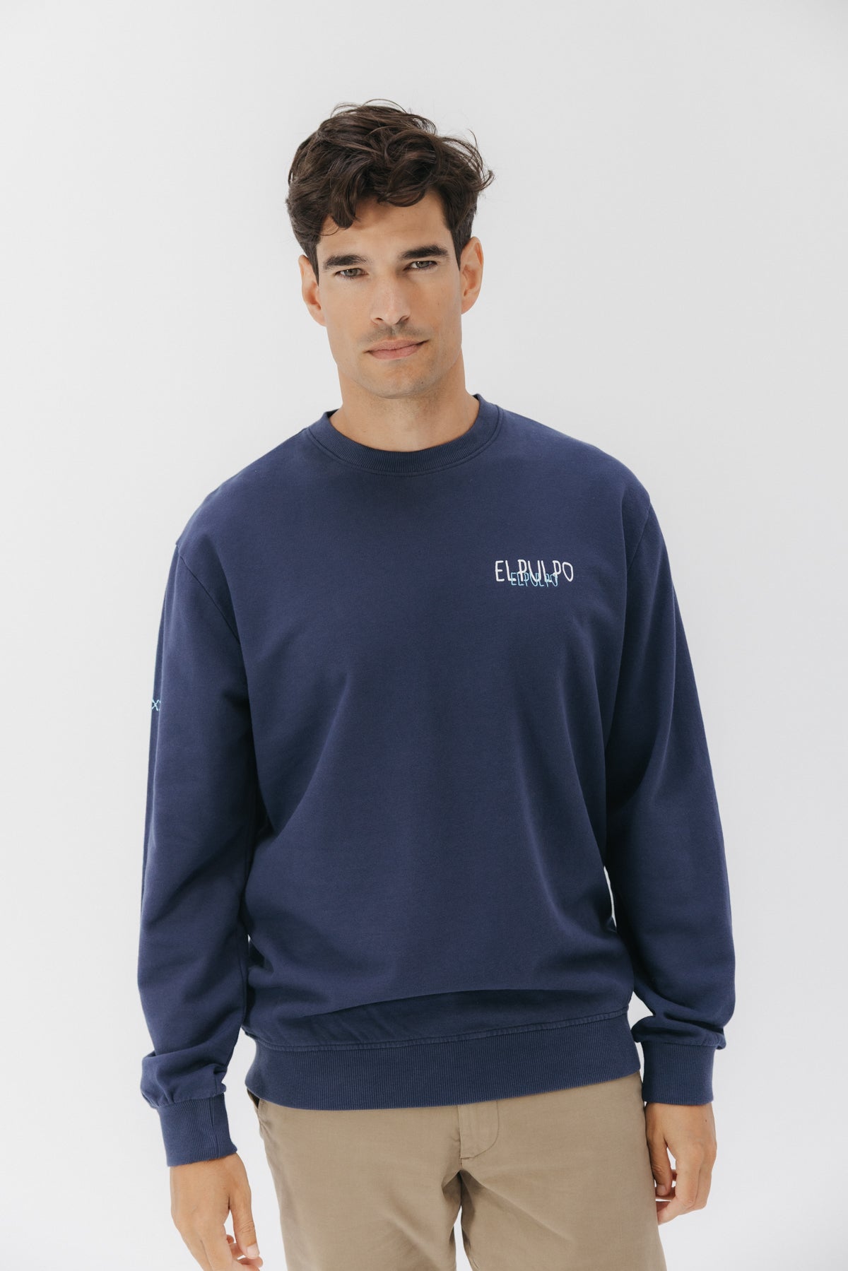 SUDADERA LOGO TEJIDO AZUL MARINO DELAVÉ