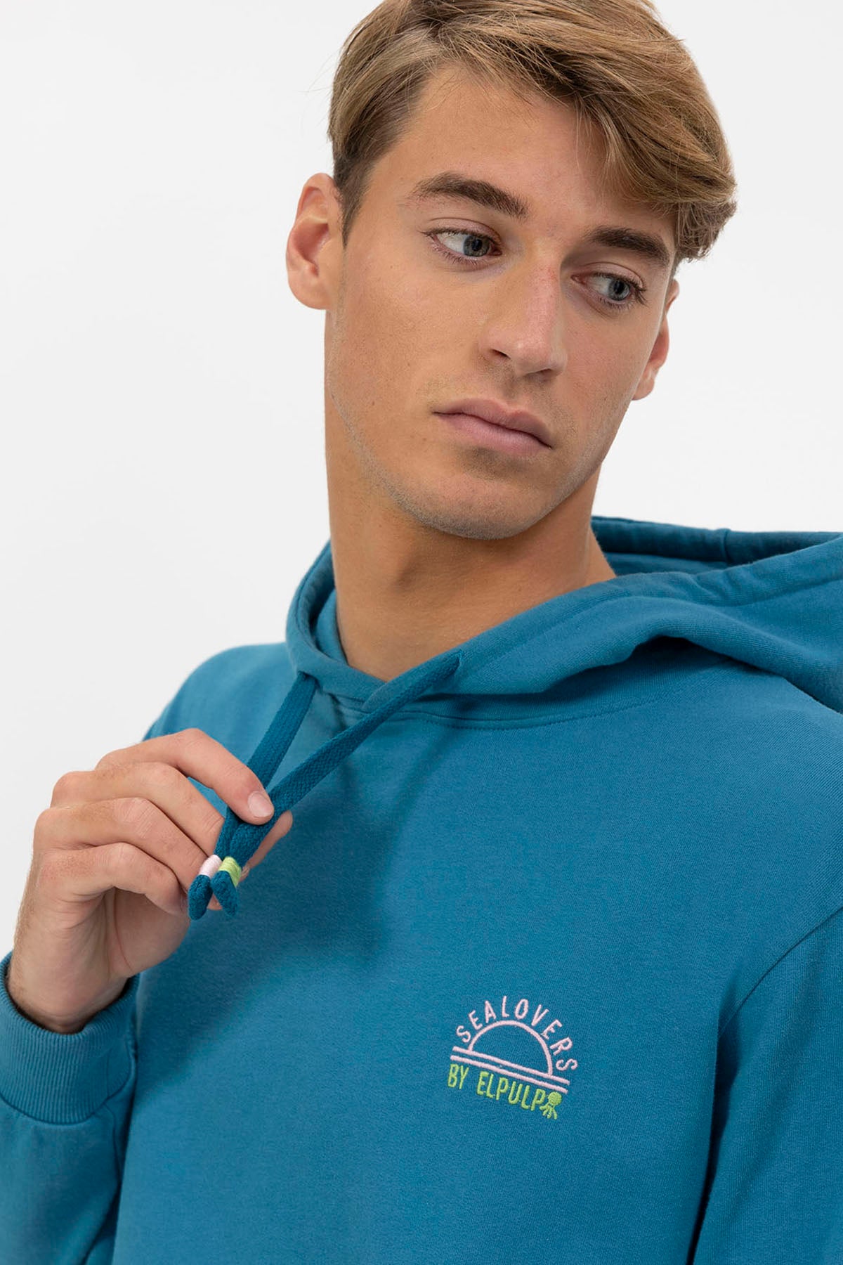 SWEATSHIRT COM CAPUZ BORDADO SAFIRA AZUL SEALOVERS SUN