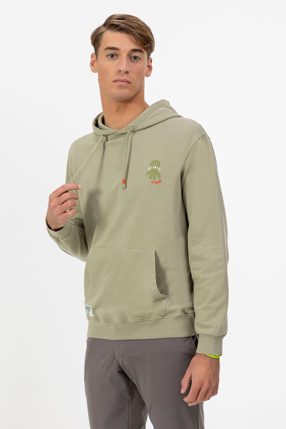 SWEATSHIRT COM CAPUZ E ESTAMPA DA ROTA ATLÂNTICA EM VERDE-SÁLVIA