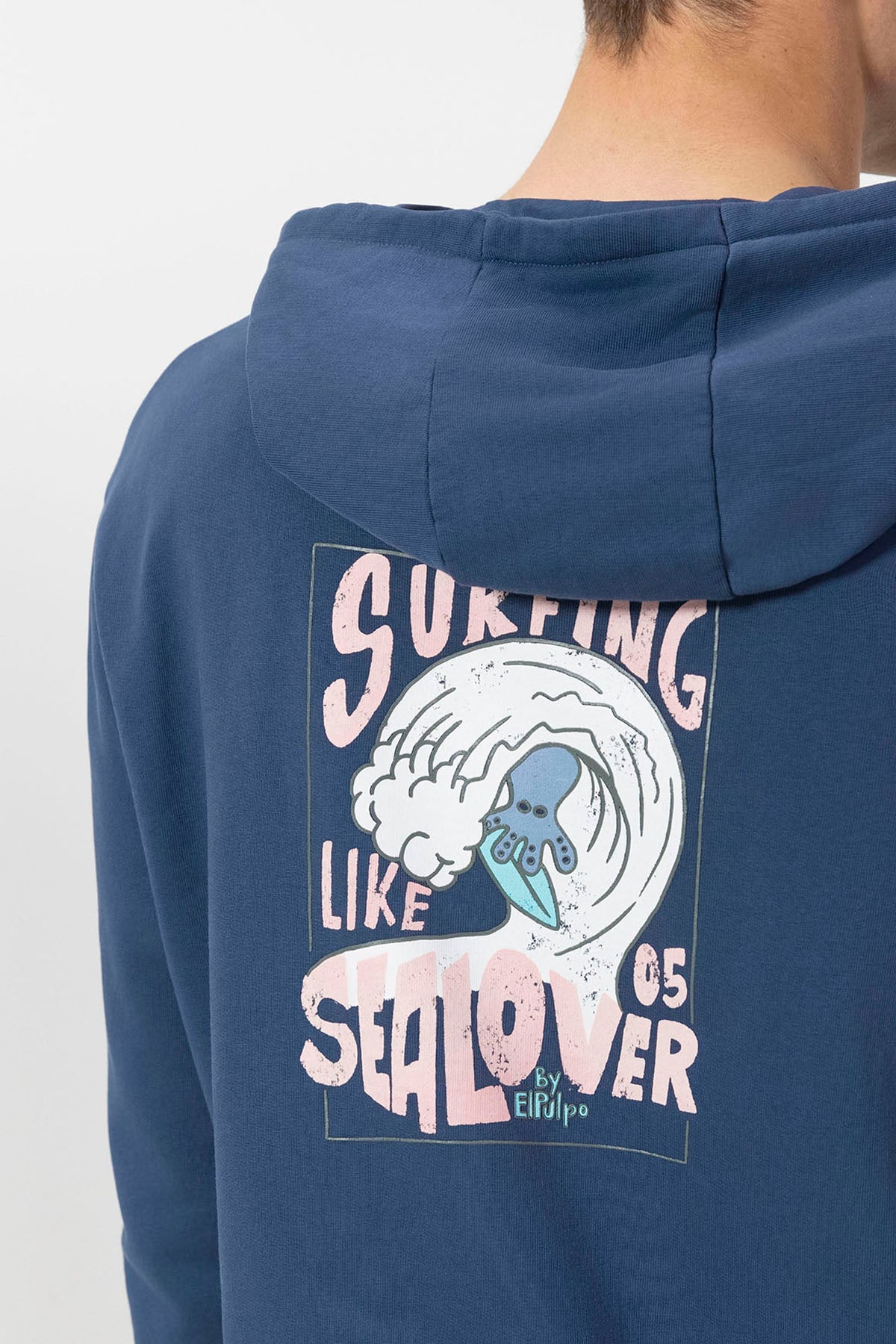 SUDADERA CAPUCHA ESTAMPADO ELPULPO SURFING WAVES AZUL MARINO DELAVÉ
