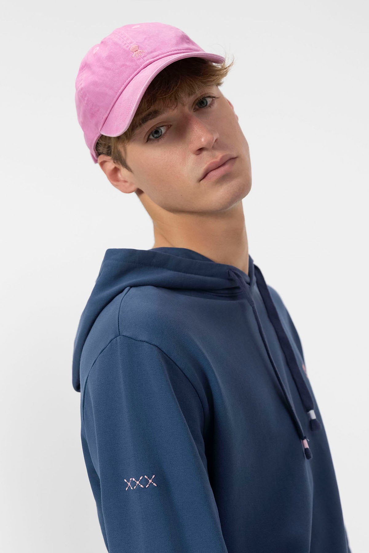 SUDADERA CAPUCHA ESTAMPADO ELPULPO SURFING WAVES AZUL MARINO DELAVÉ