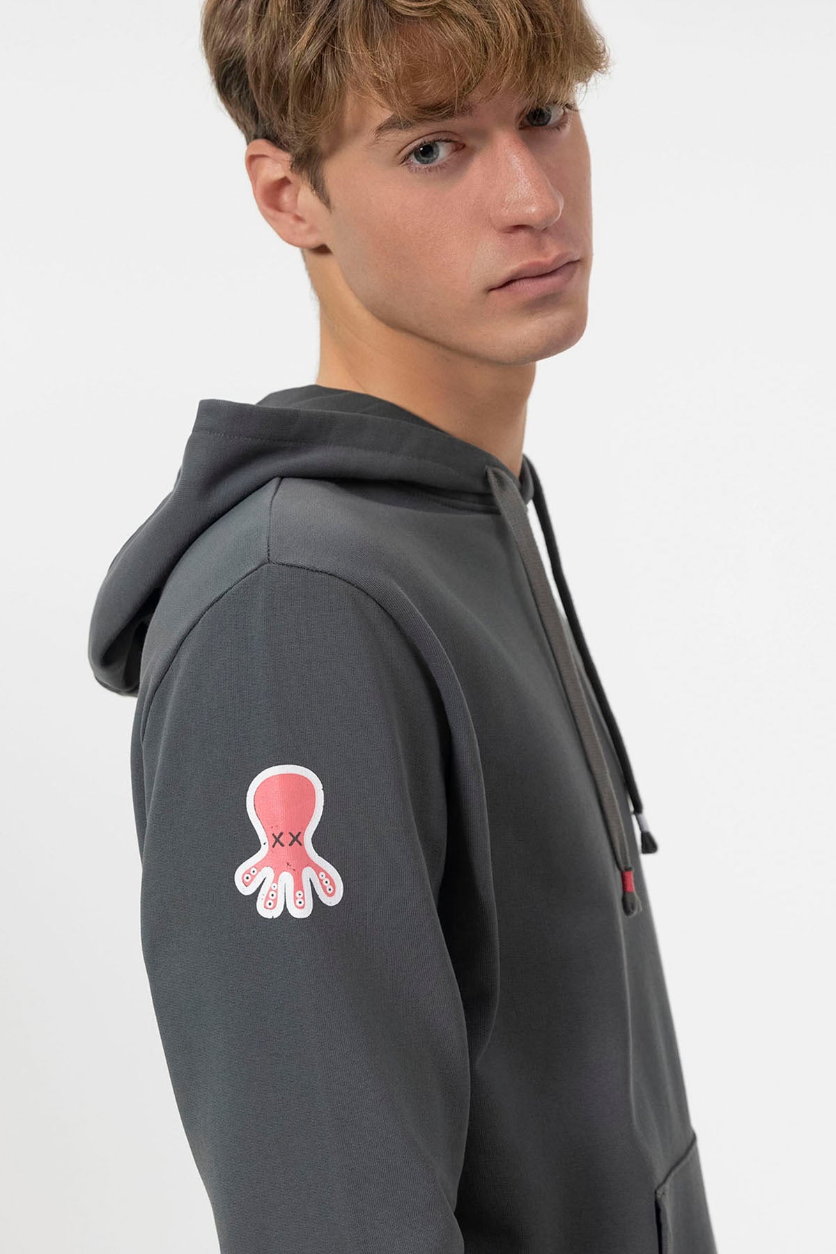 SUDADERA CAPUCHA LOGO TRIPLE DIBUJADO ANTRACITA