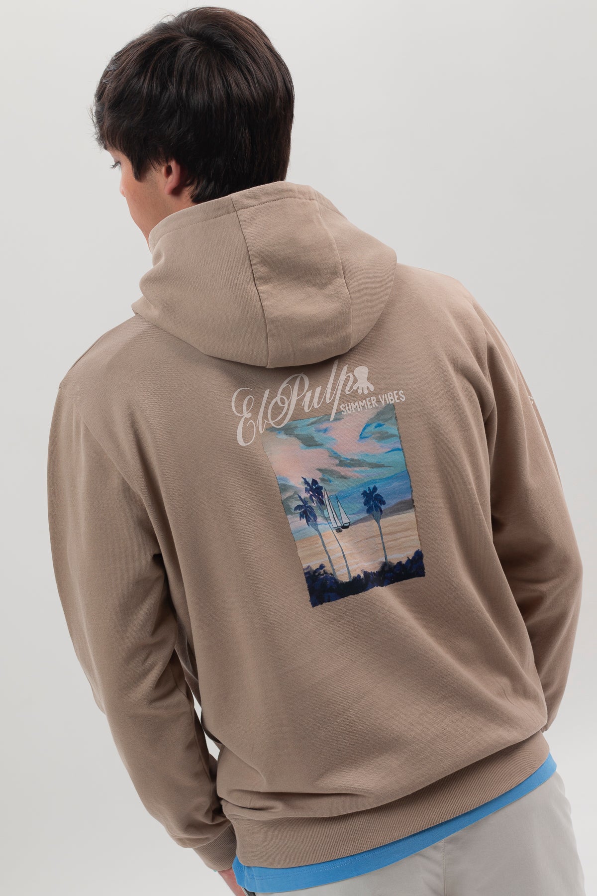 Sudadera estampado óleo paisaje arena