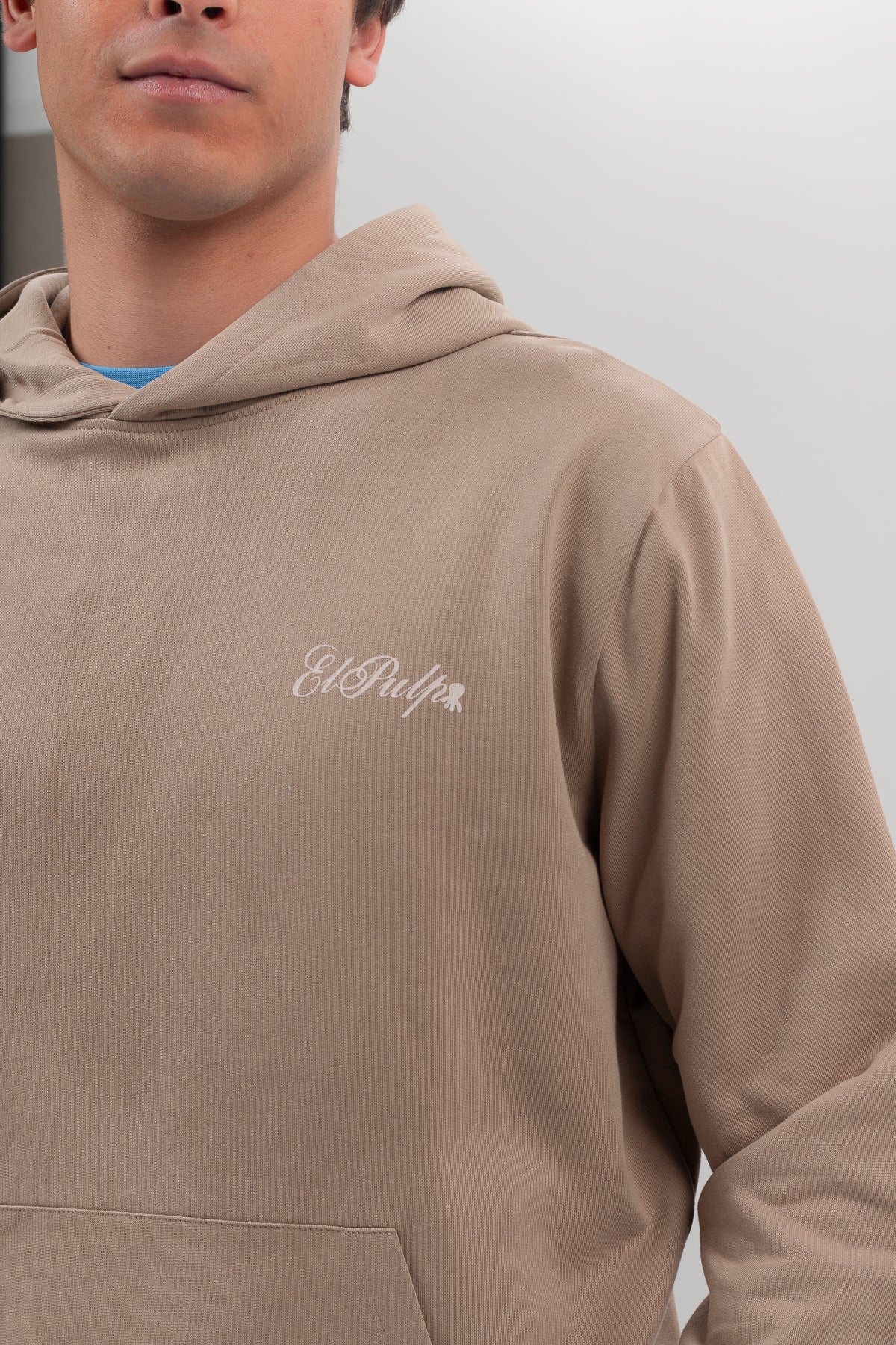 Sudadera estampado óleo paisaje arena