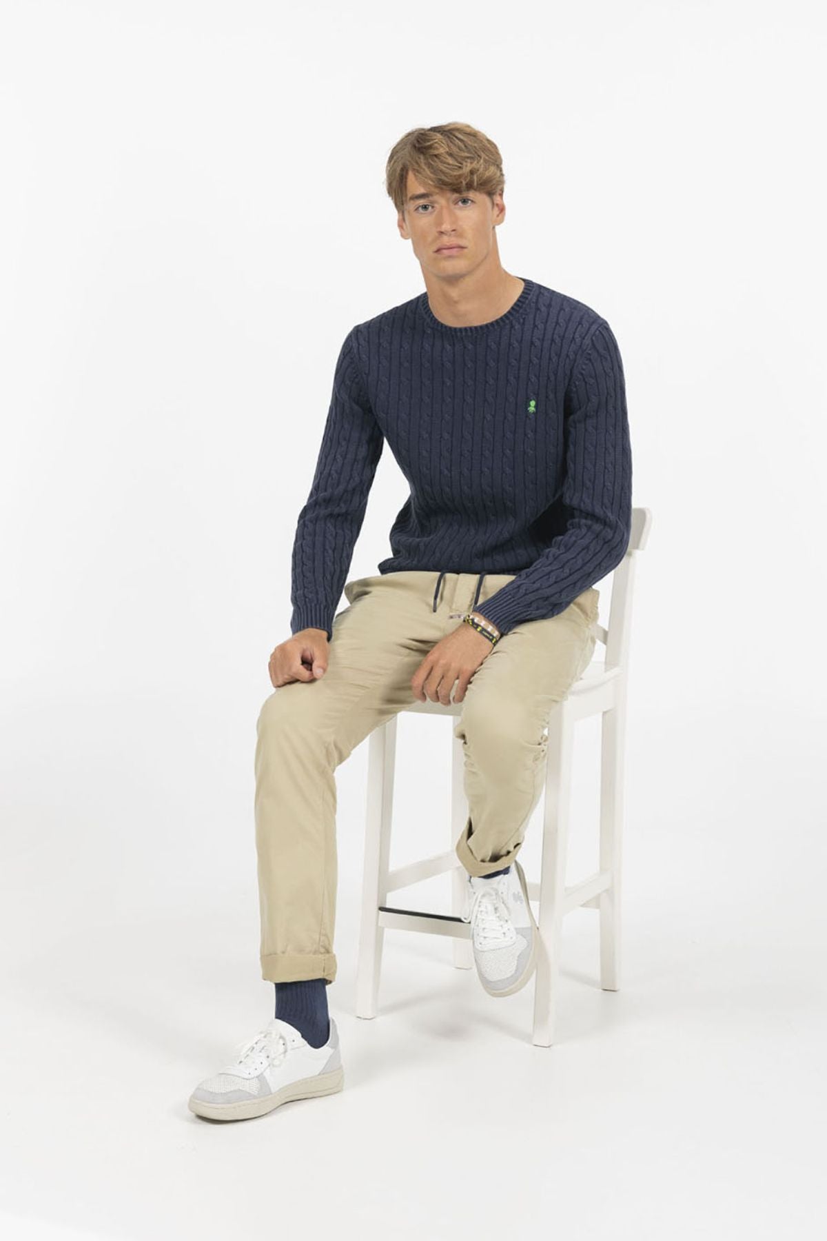 SWEATER DELAVÉ AZUL MARINHO LAVADO EM TRICÔ