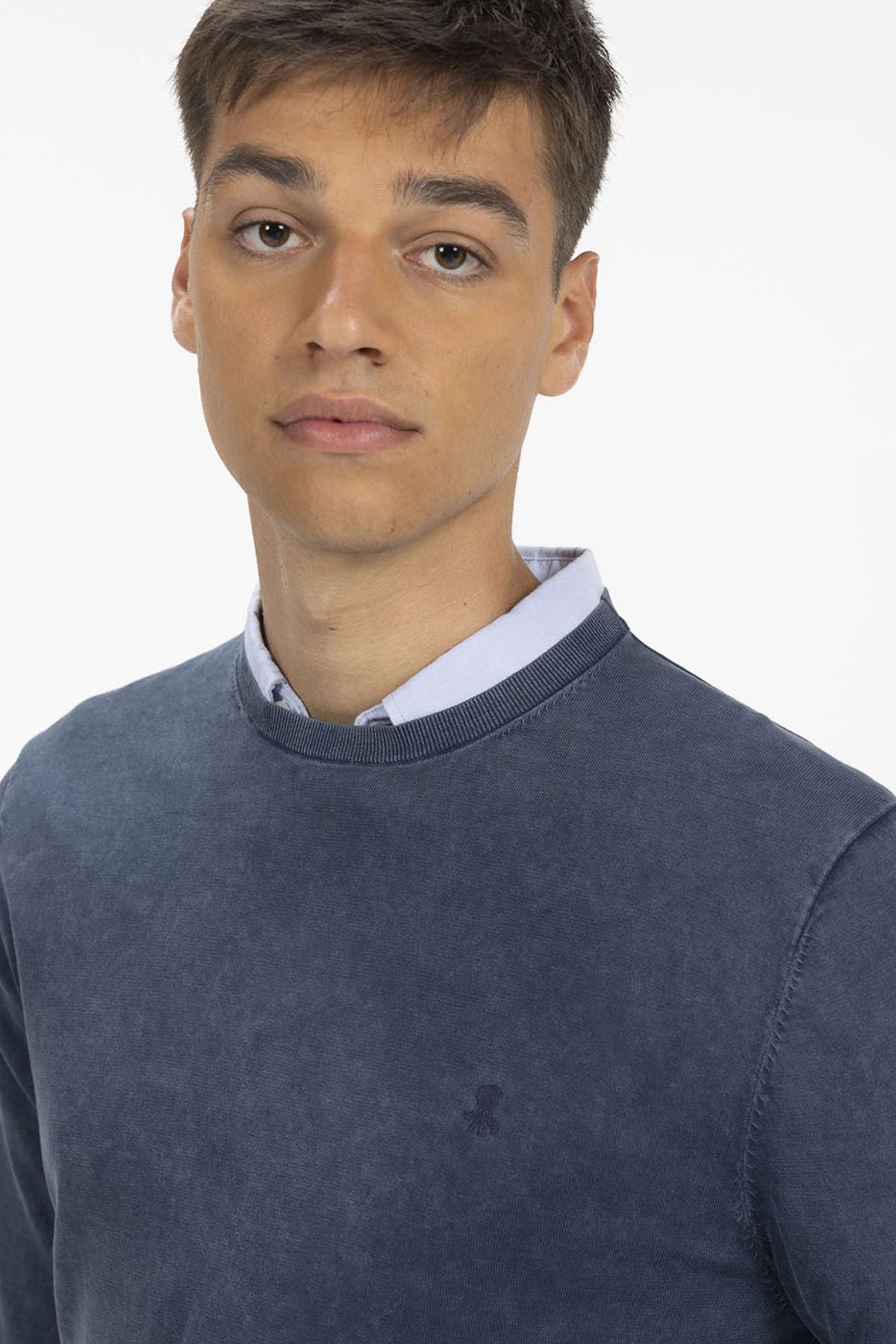 SWEATER DE MALHA LAVADA AZUL MARINHO DELAVÉ