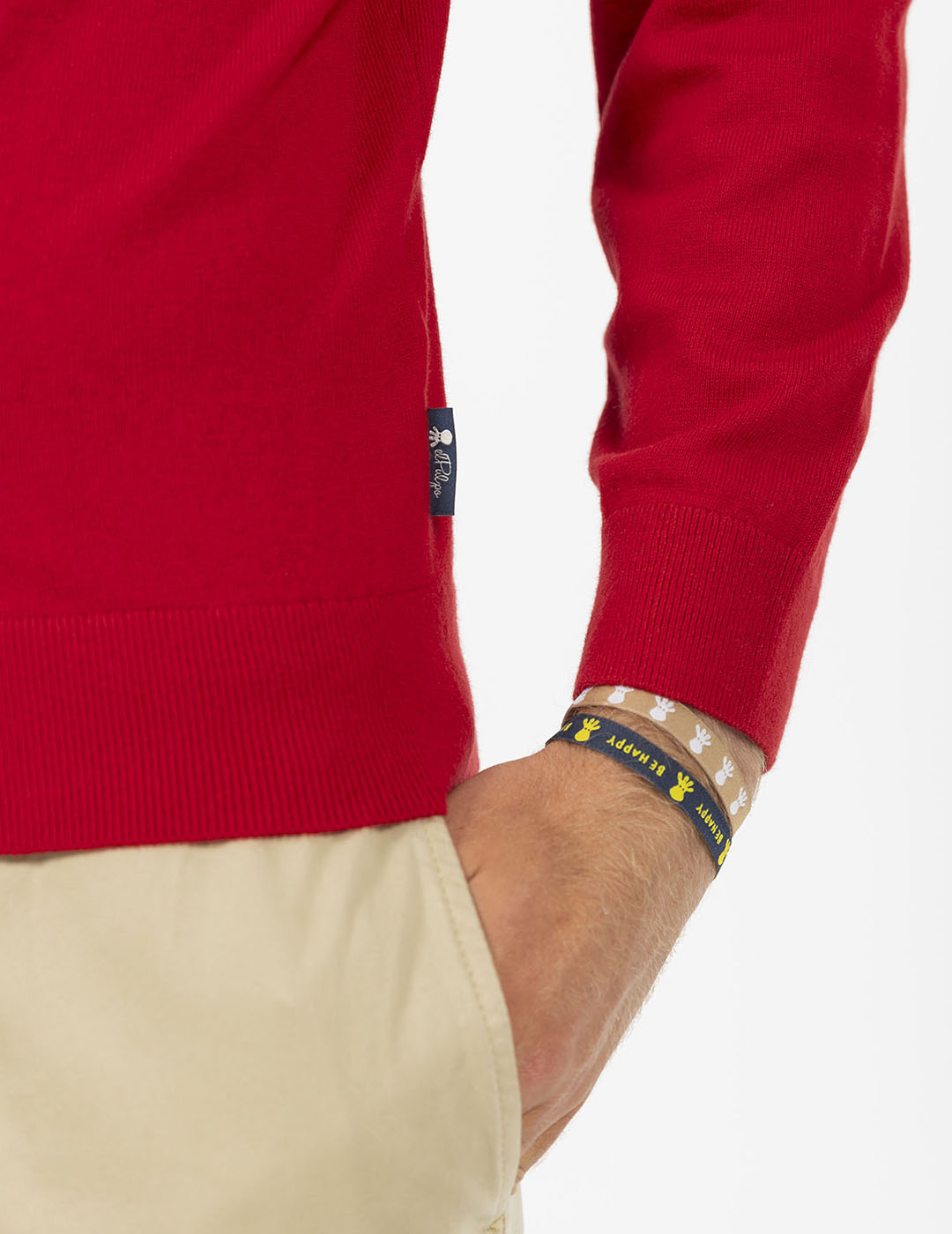 T-SHIRT COM LOGOTIPO CASTANHO E GOLA REDONDA MISTA