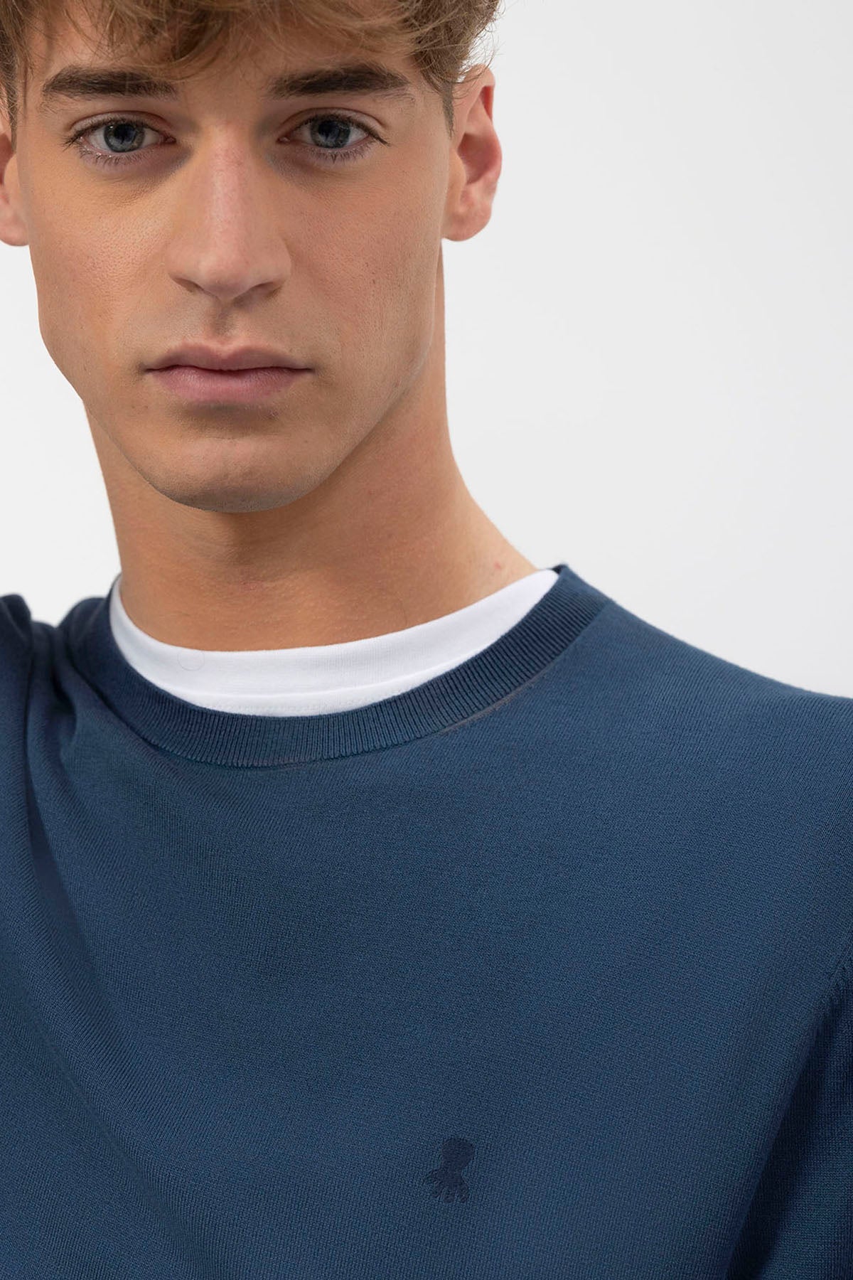 BASIC JERSEY INDIGO LOGO