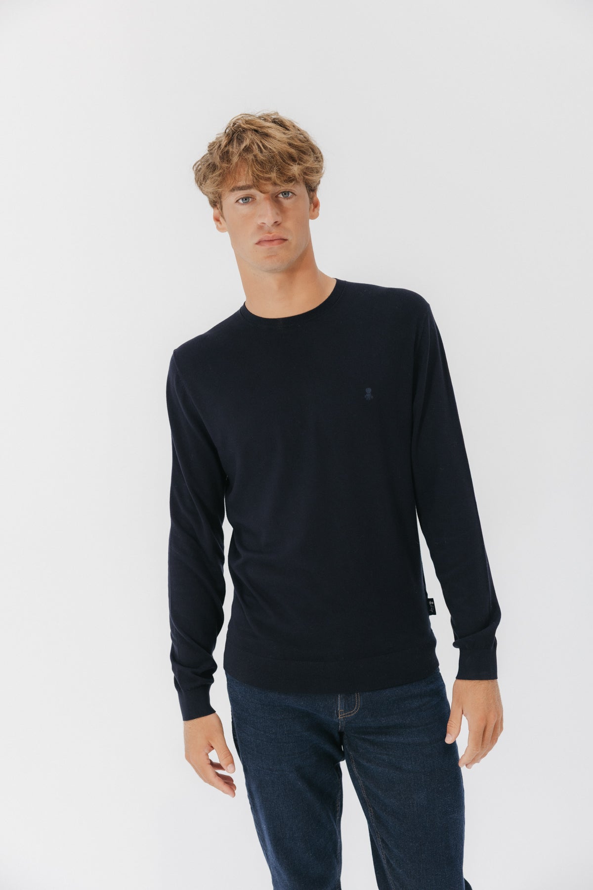 Jersey básico logo azul marino