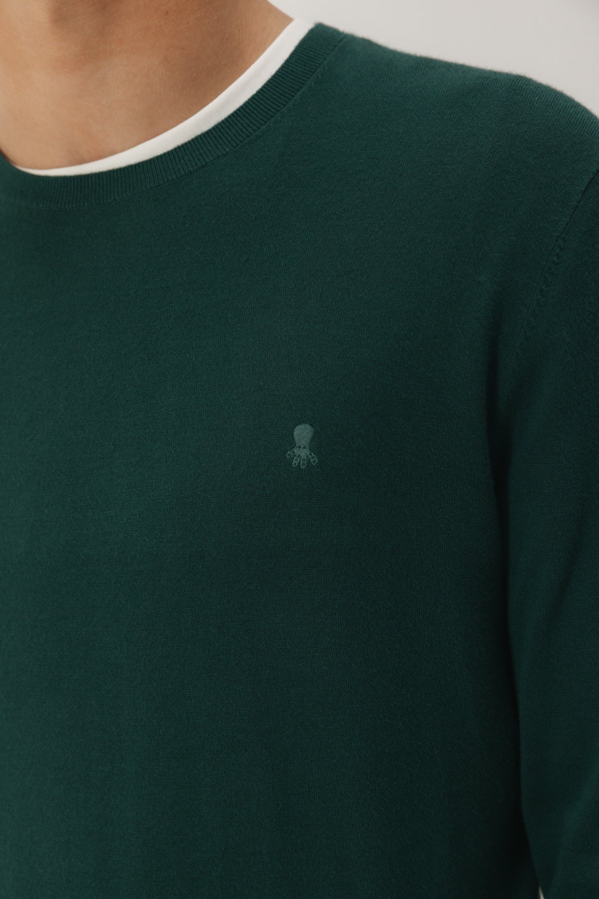 JERSEY BÁSICO LOGO VERDE BOTELLA