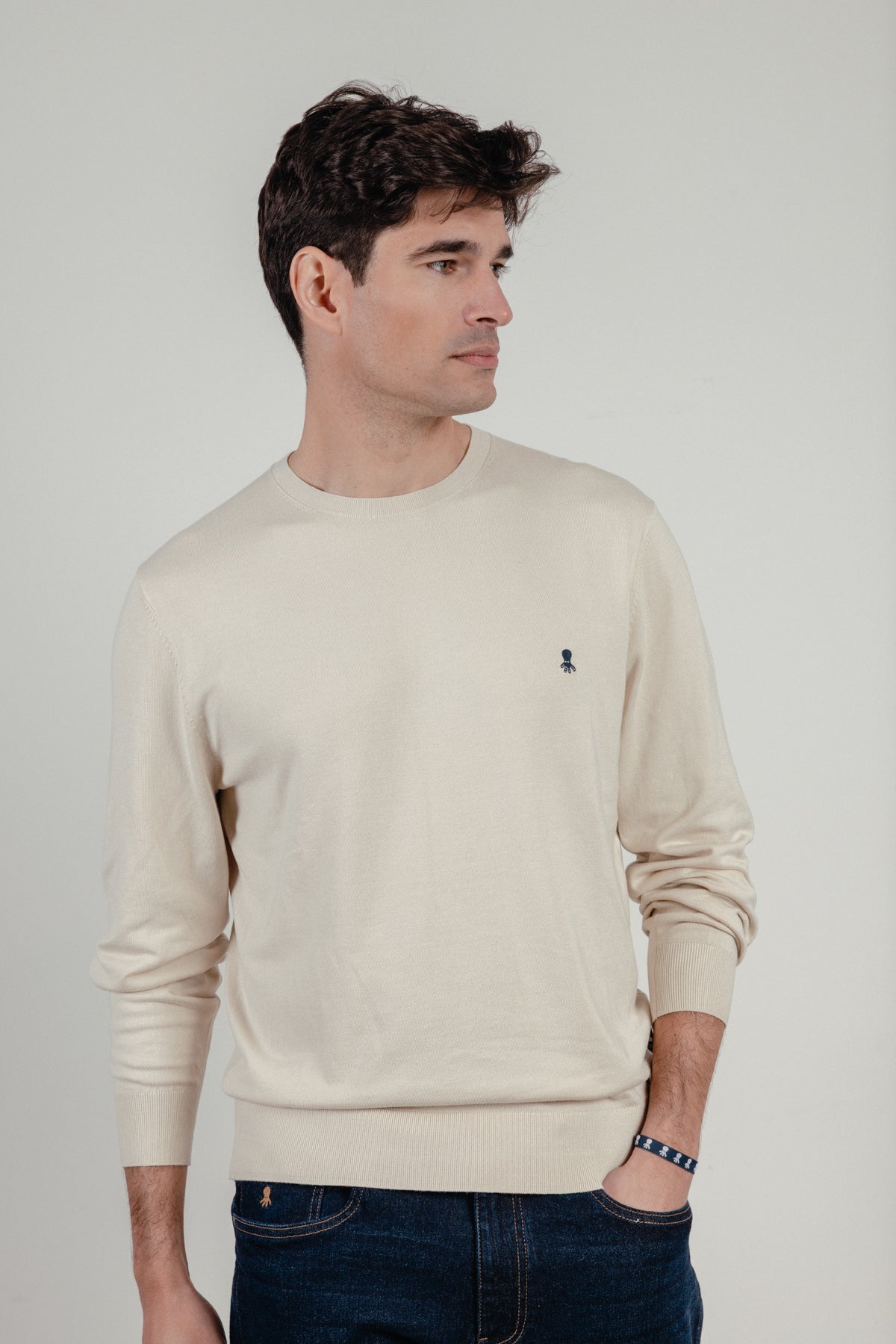 Jersey básico logo blanco roto