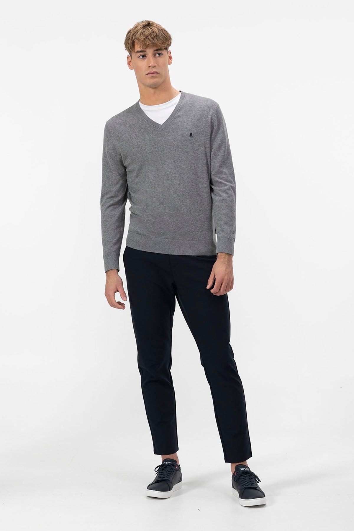SWEATER VIGORÉ CREPE CINZA COM GOLA V