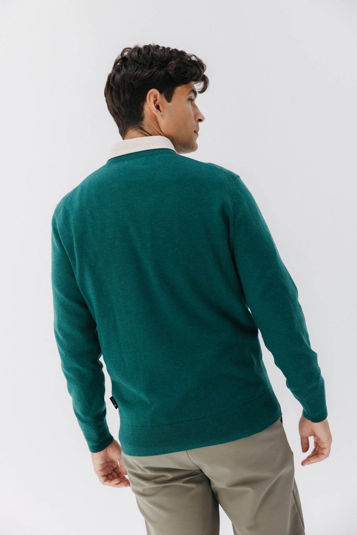 JERSEY BÁSICO CUELLO PICO VERDE BOTELLA