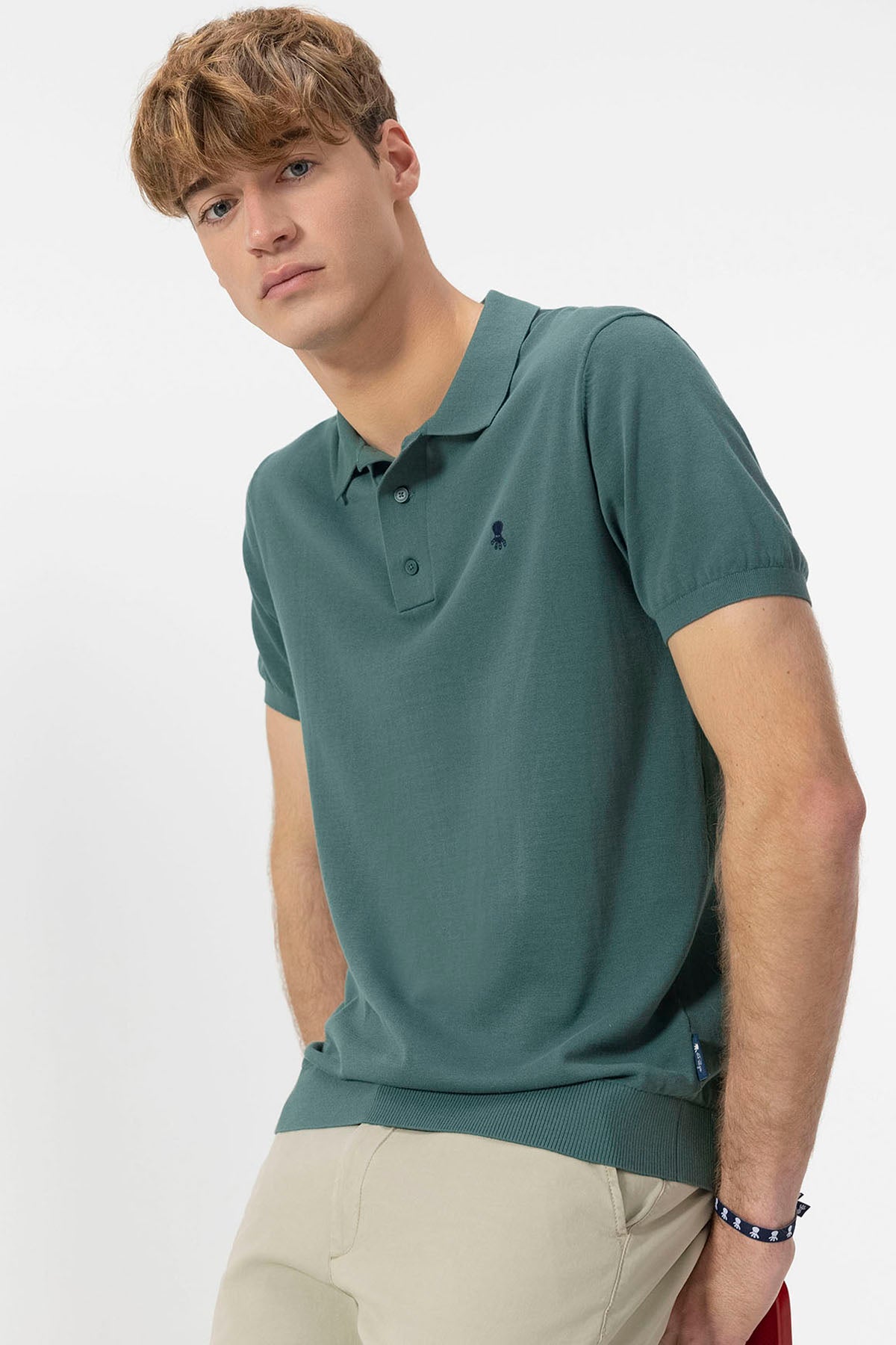CAMISA POLO BÁSICA DE MALHA CREPE CINZA-VERDE