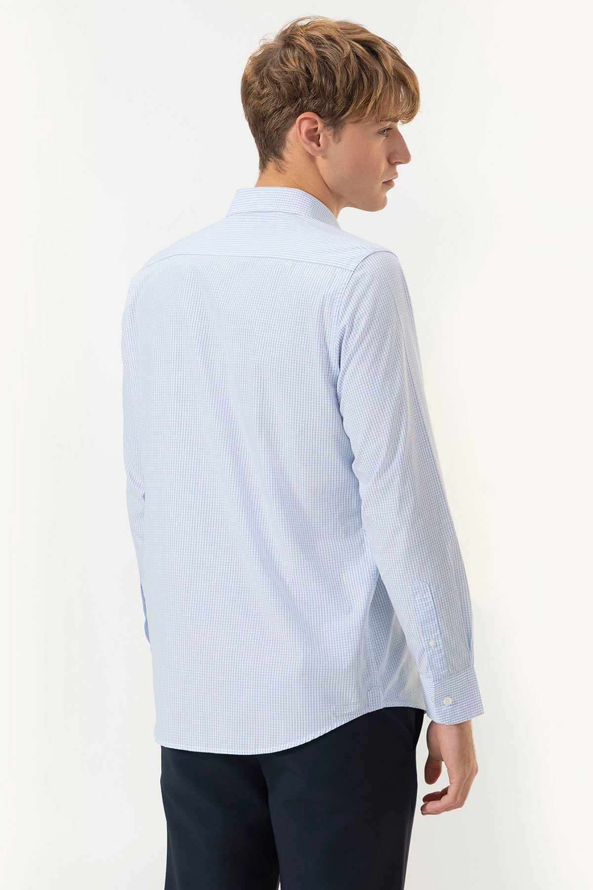 CAMISOLA DE POPELINA AZUL VICHY COM GOLA ITALIANA