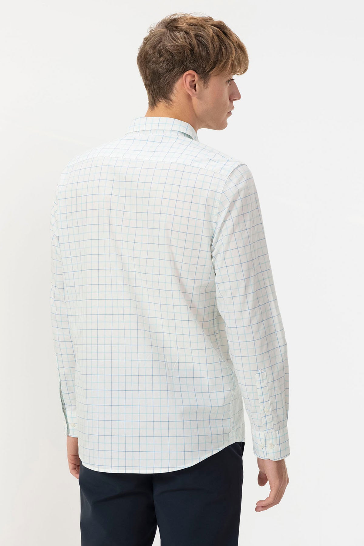 CAMISA AZUL JANELA XADREZ POPELINA COM GOLA BOTADA