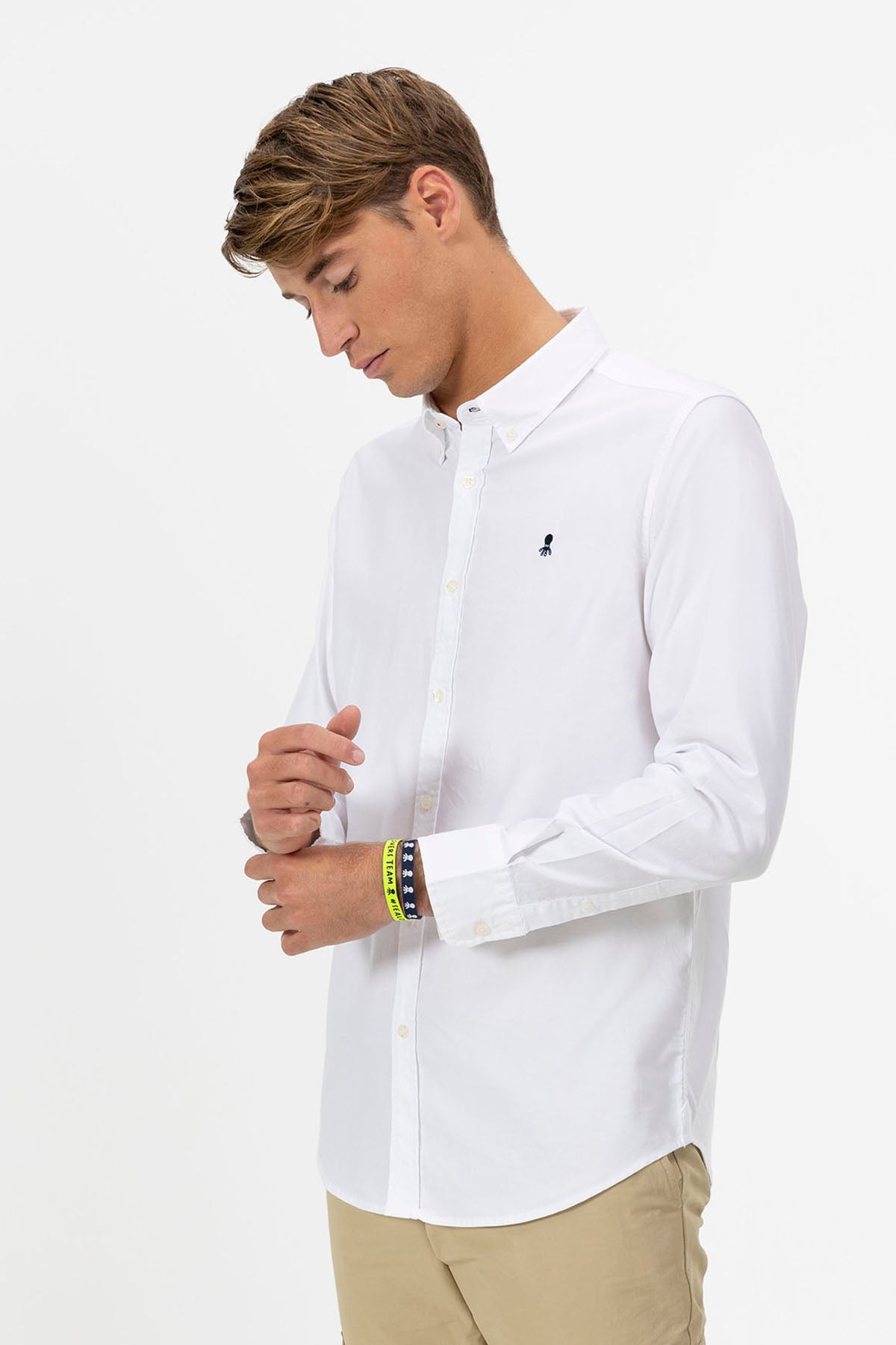 Camisa Oxford com gola abotoada branca pura