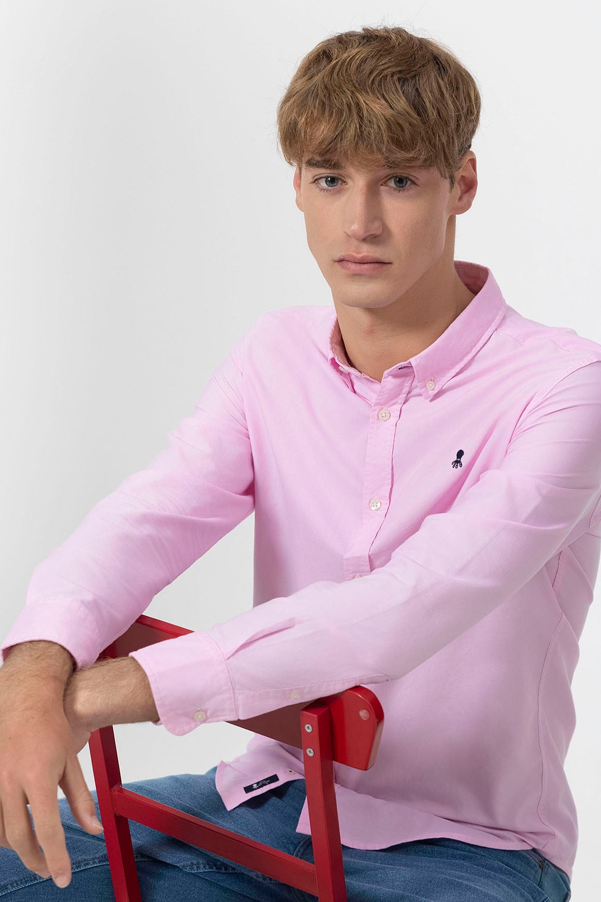 CAMISA CUELLO BOTÓN OXFORD ROSA