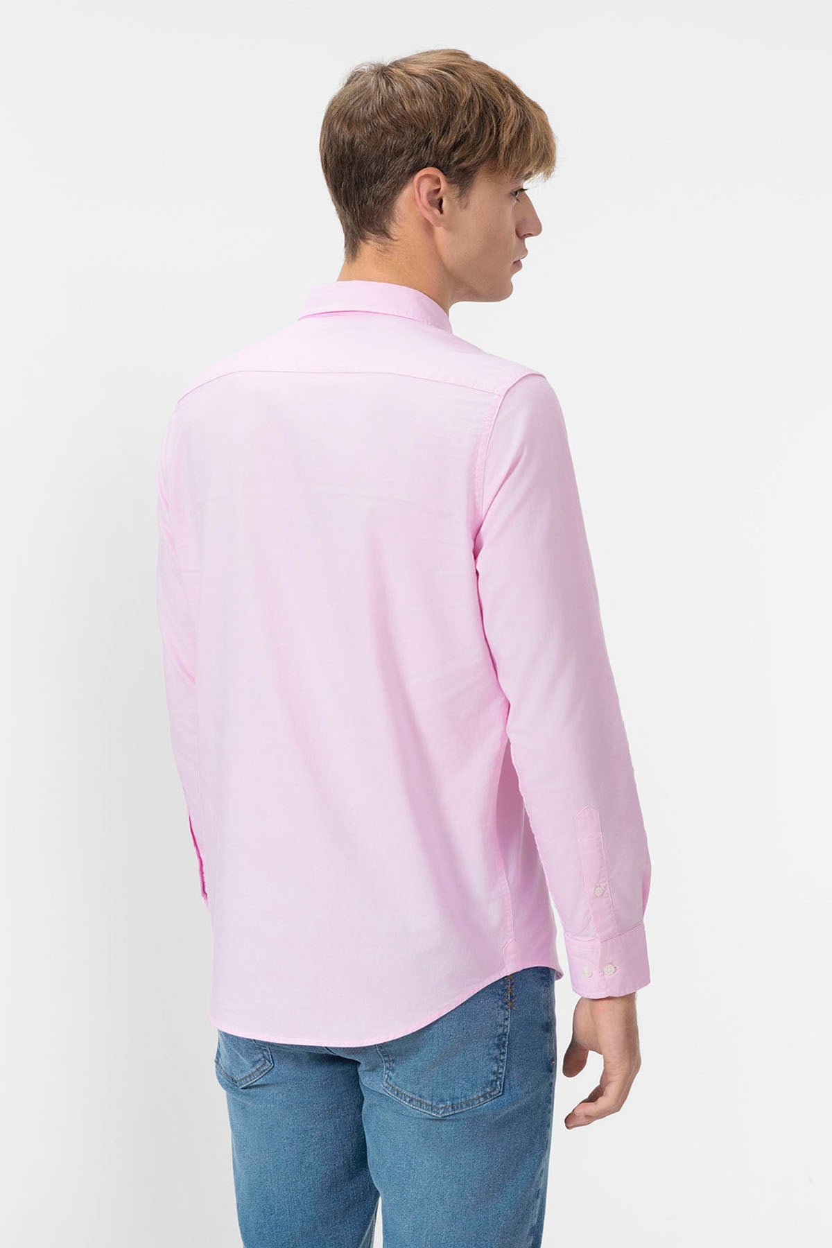 CAMISA CUELLO BOTÓN OXFORD ROSA