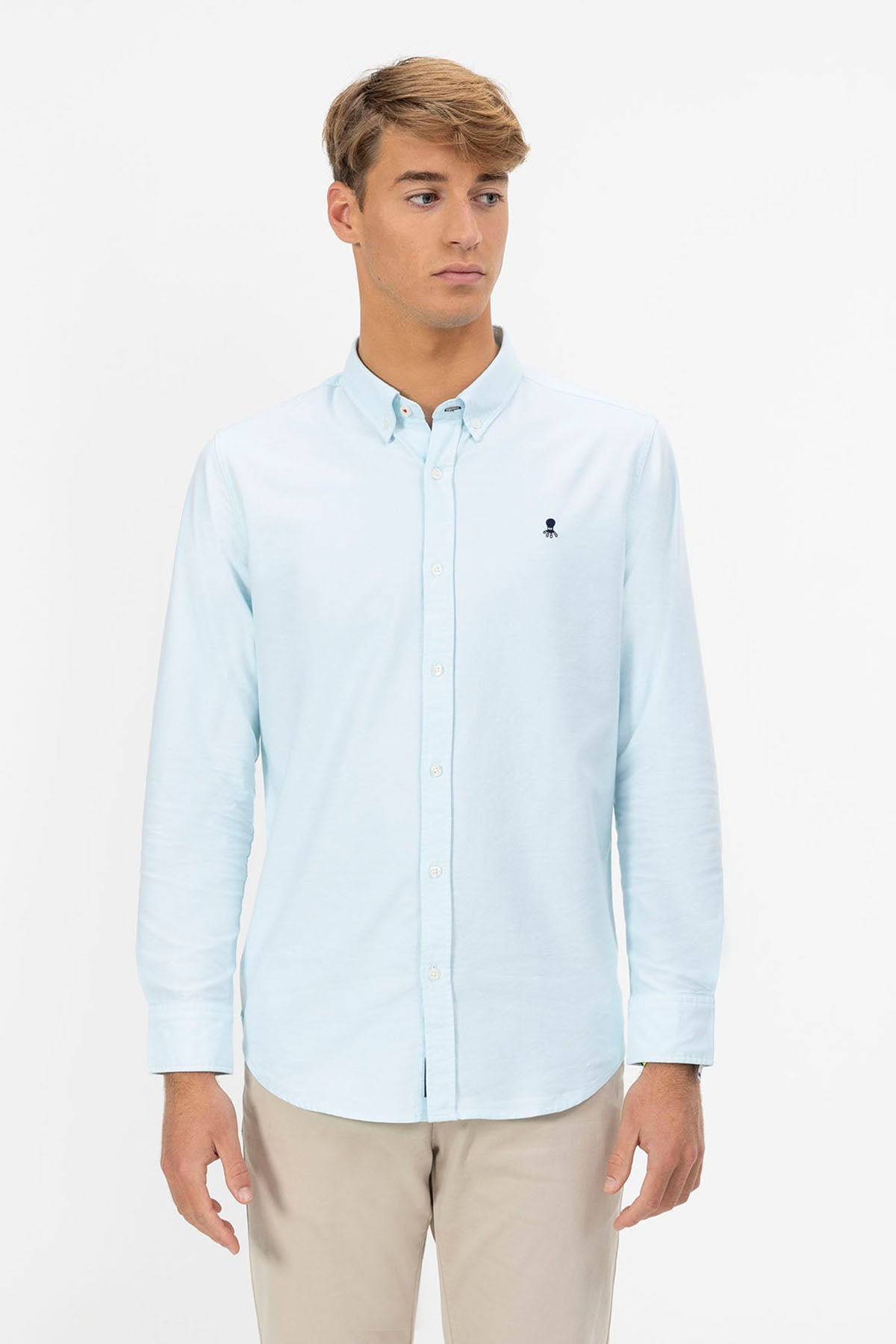 Camisa cuello botón oxford azul turquesa