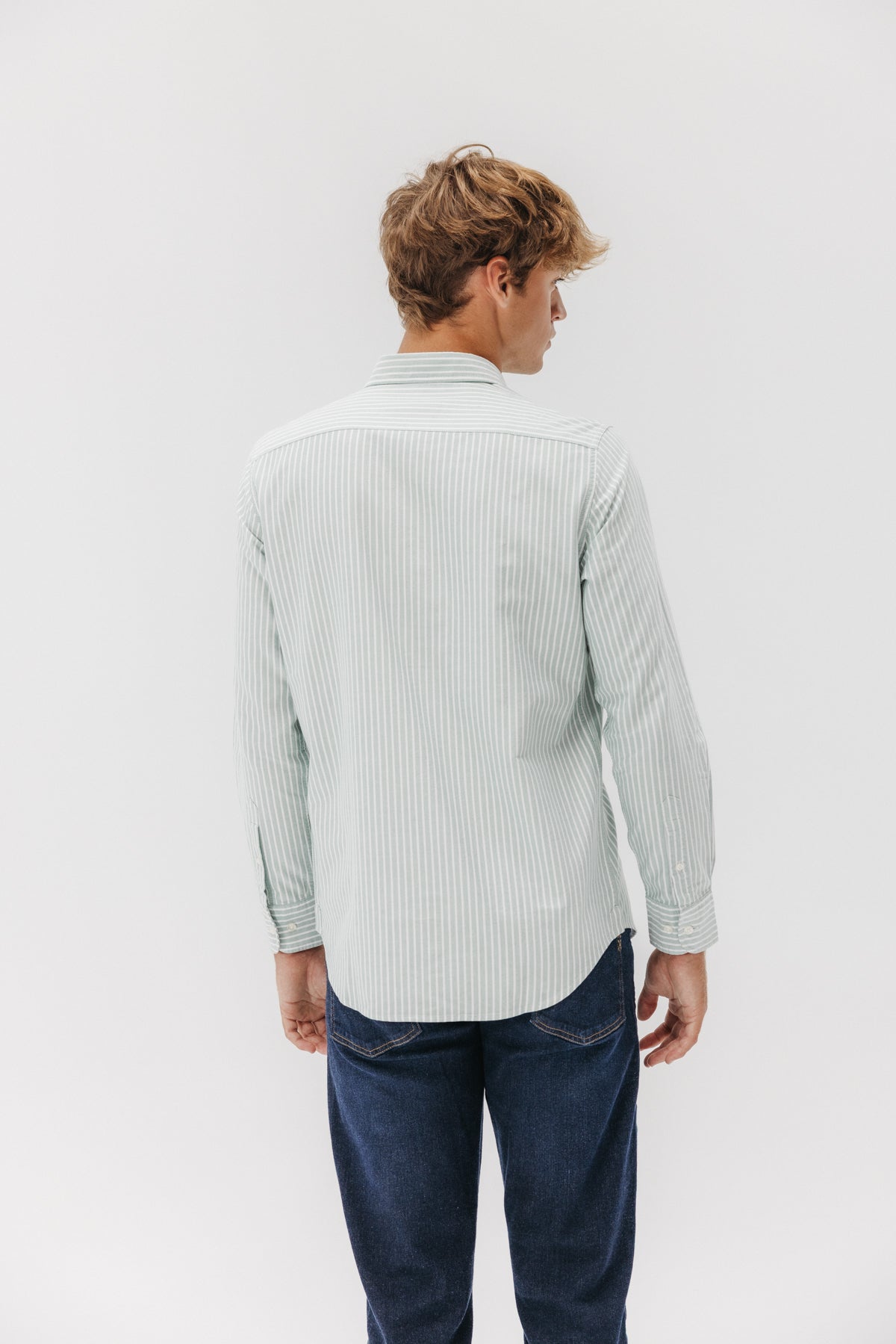 CAMISA CASUAL OXFORD RAYA ANCHA VERDE
