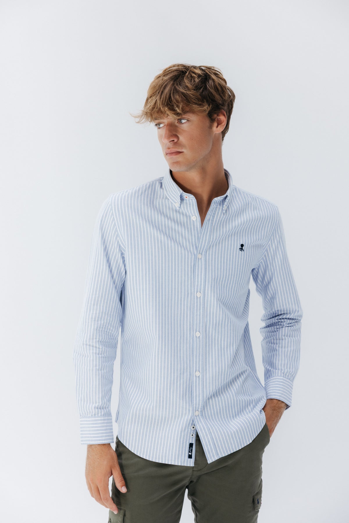 CAMISA CASUAL OXFORD RAYA ANCHA AZUL