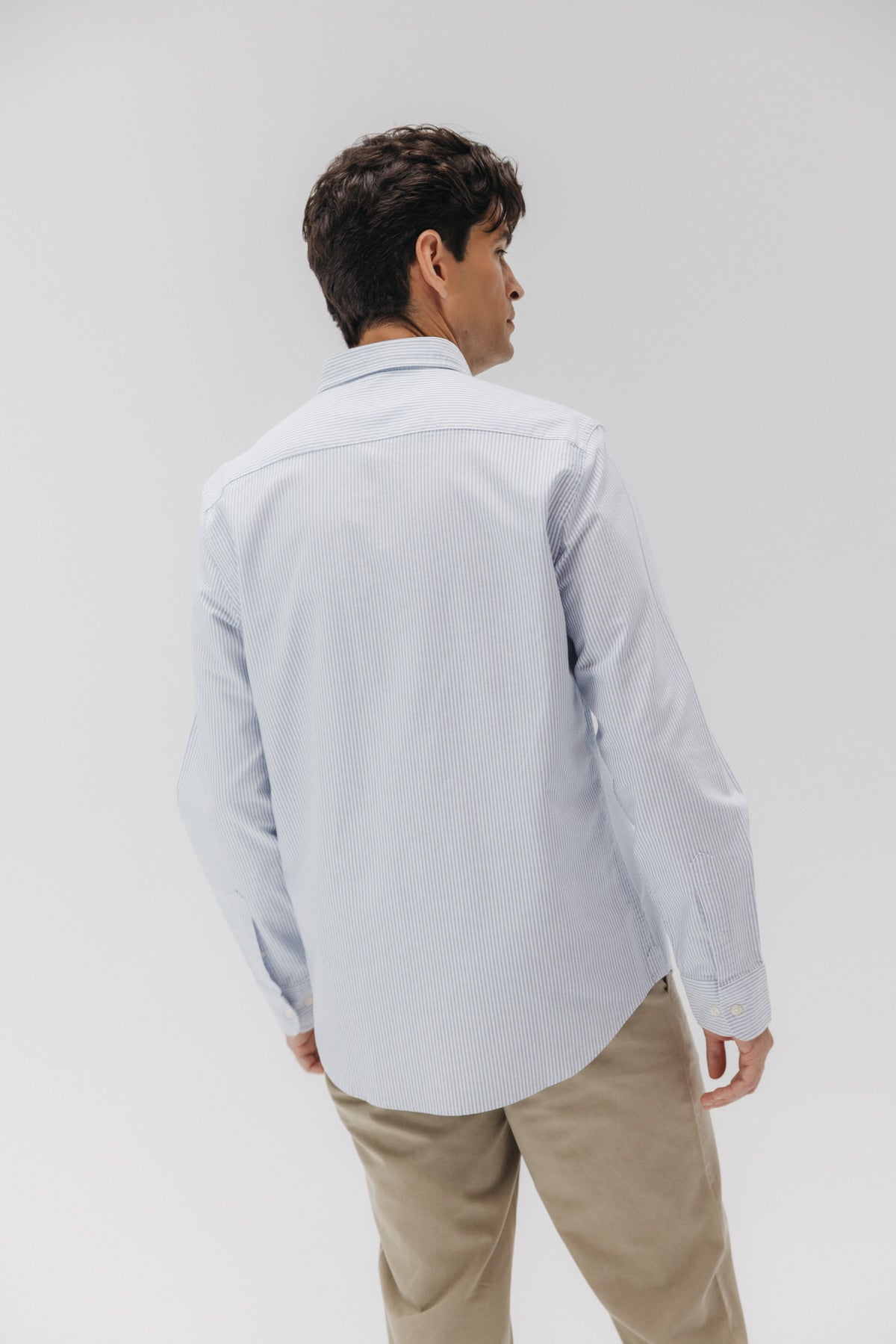 Camisa casual bolsillo pecho raya azul marino