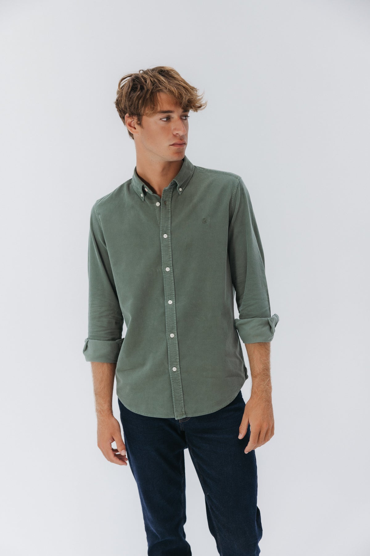 CAMISA CASUAL CORDUROY TINTADA VERDE KHAKI