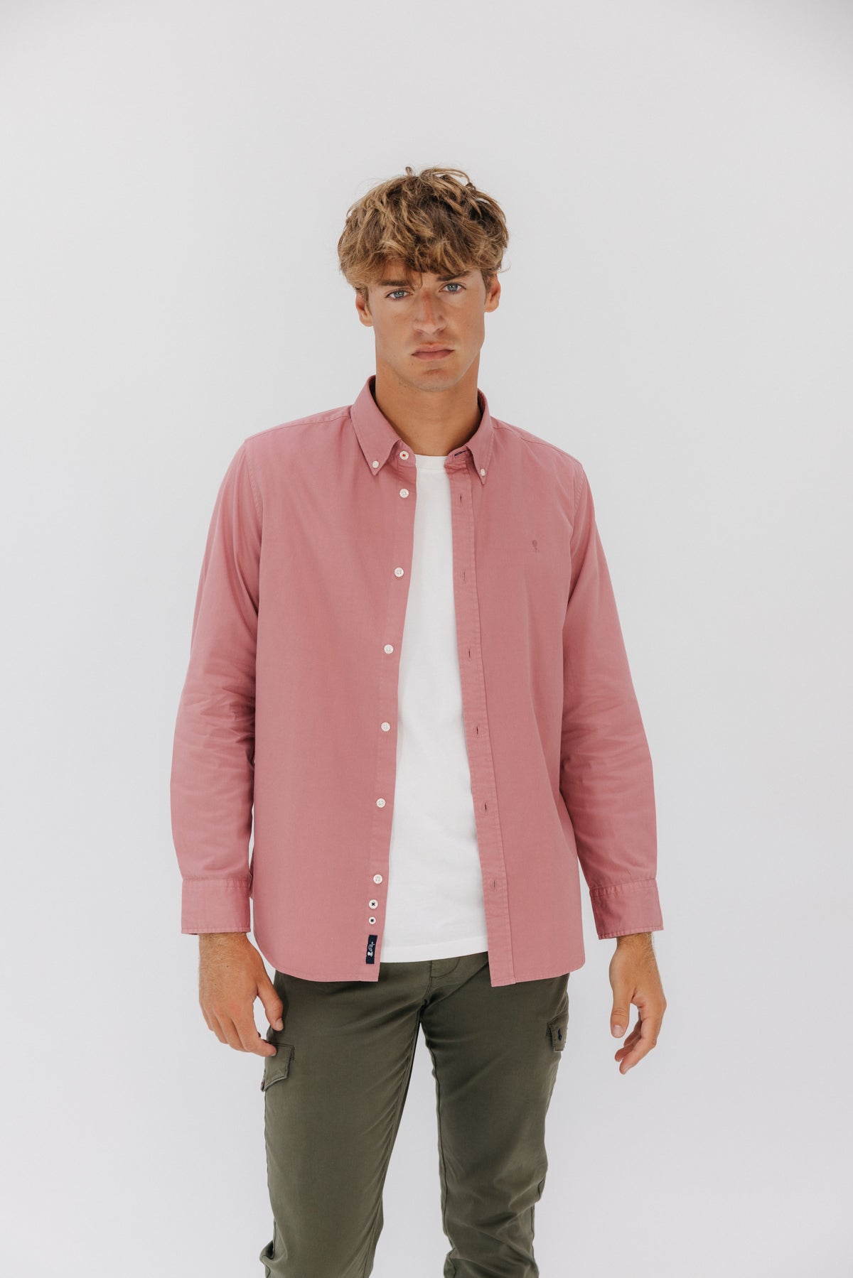 CAMISA CASUAL SARGA TINTADA ROSA