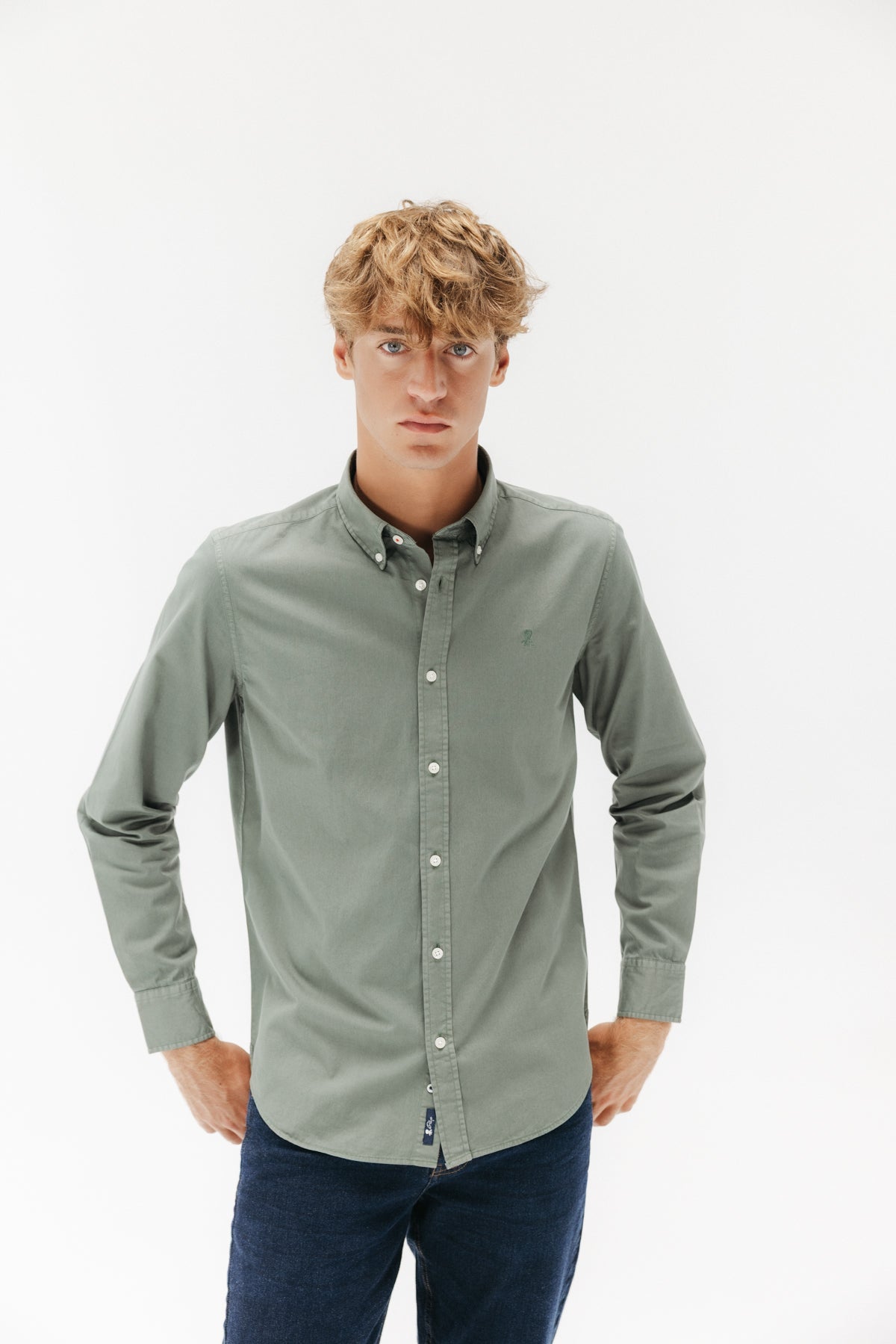 CAMISA CASUAL SARGA TINTADA VERDE KHAKI