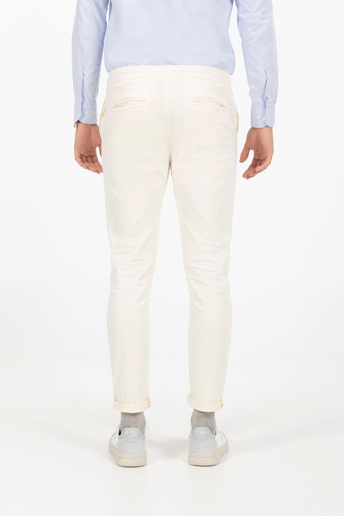 PANTALÓN JOGGER DETALLES CONSTRASTE IVORY