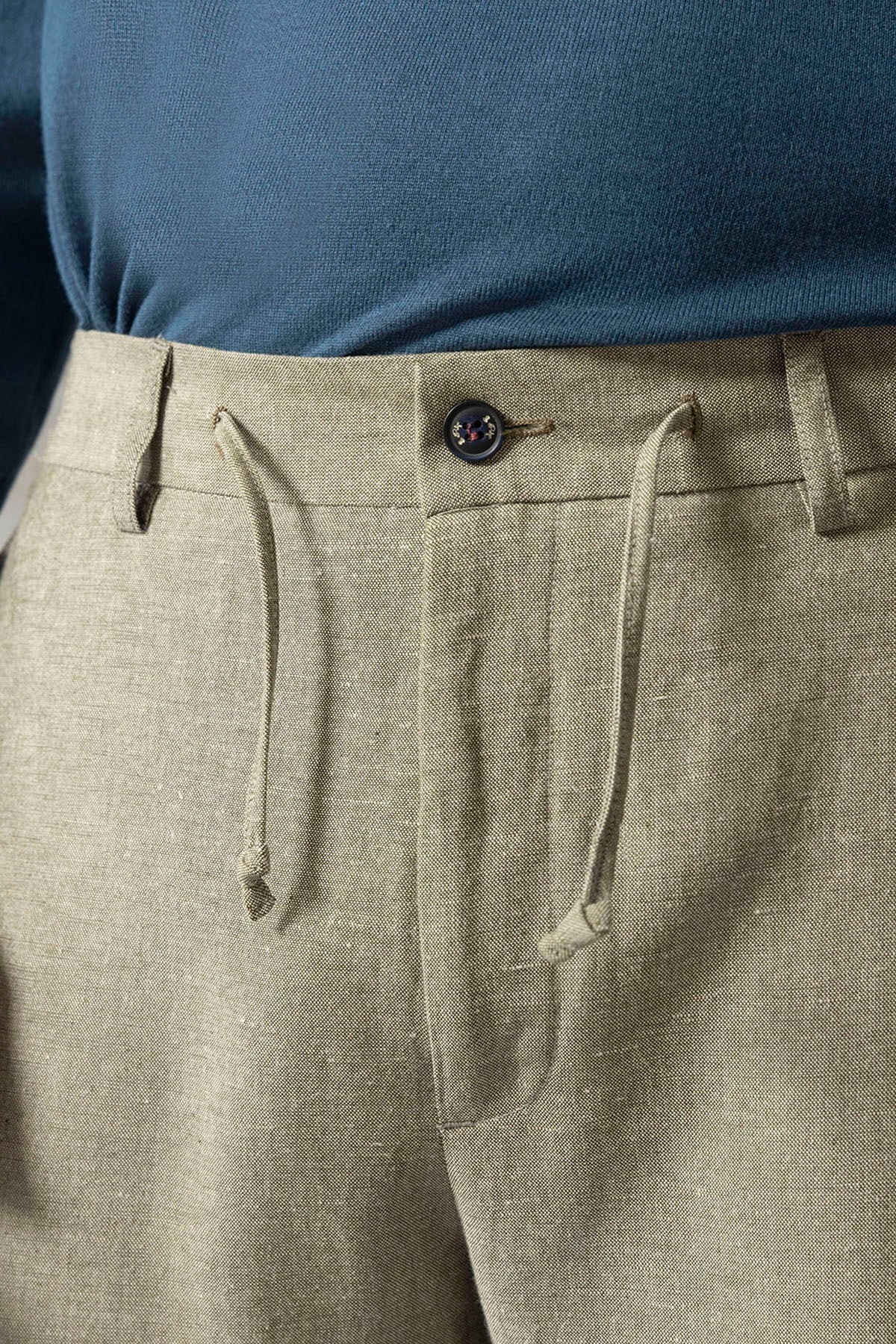 CALÇA RELAXADA COM LINHO VERDE DELAVÉ