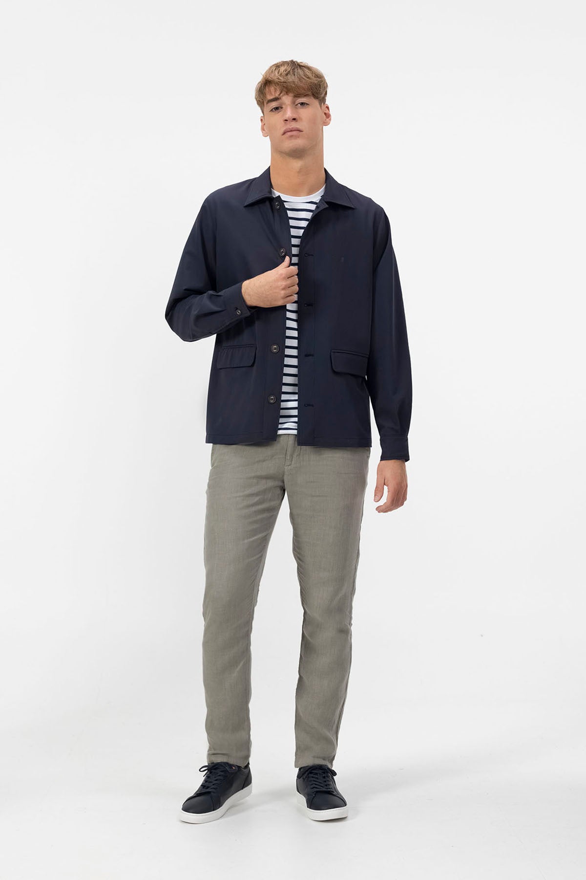 PANTALÓN JOGGER CON LINO VERDE DELAVÉ