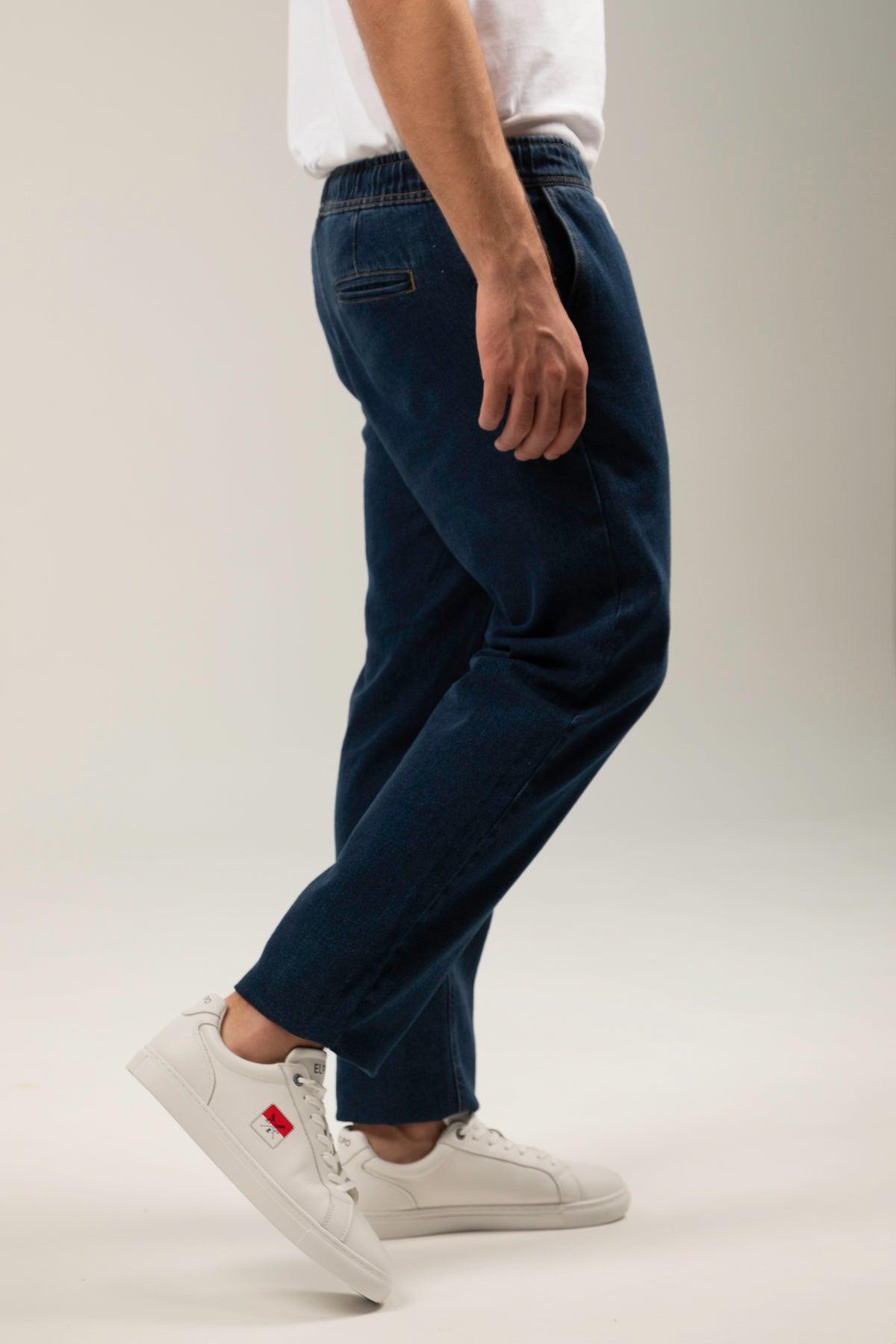 Pantalón jogger heavy denim bleach índigo